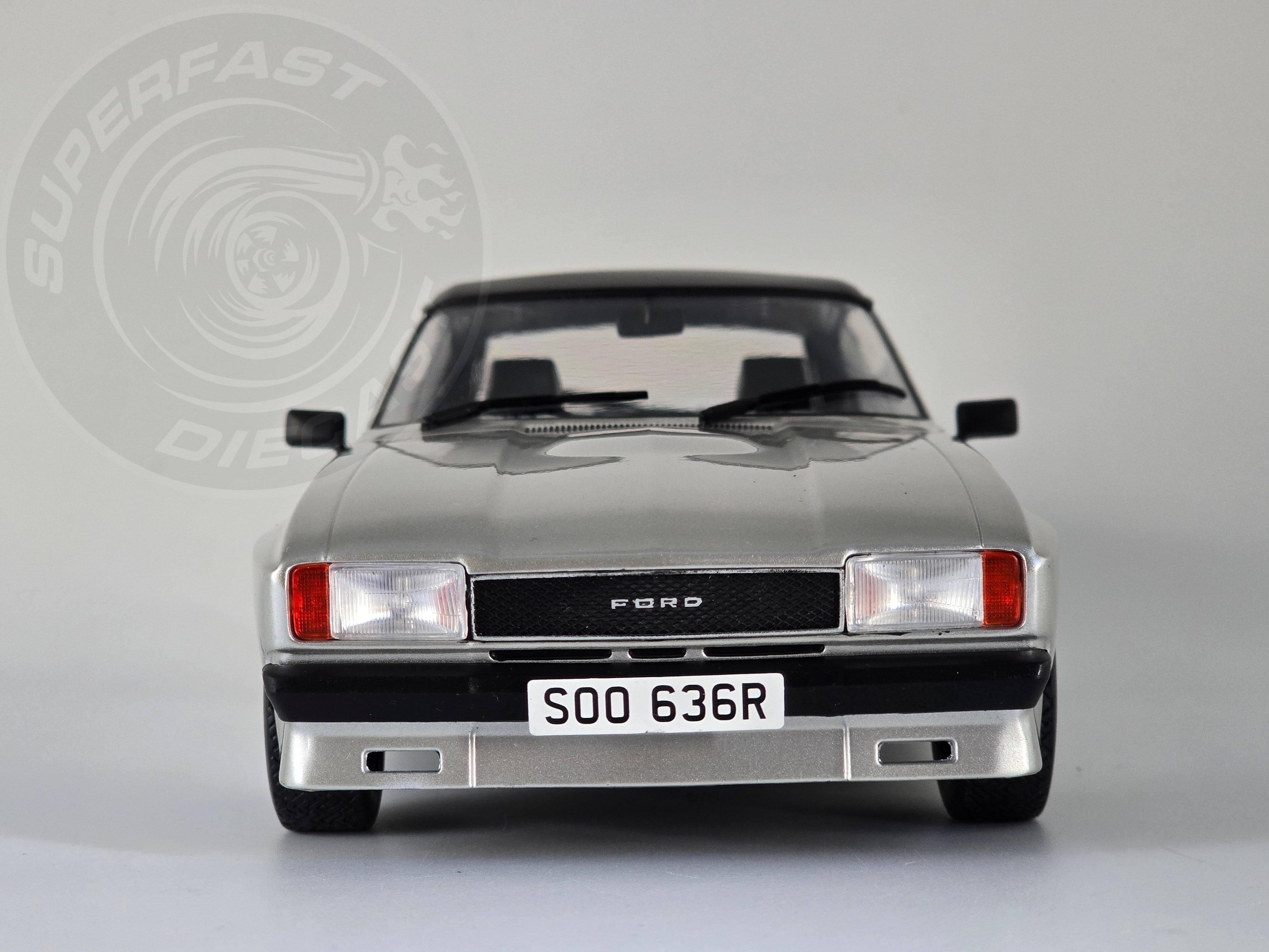 MCG 1:18 Scale Diecast 1975 Ford Capri MK2 X-Pack, Silver, RHD (The Professionals)