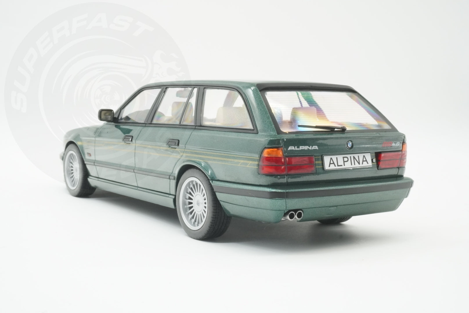 MCG 1:18 Scale Diecast Model Car - 1991 BMW Alpina B10 (E34) Touring, Green - MCG18331
