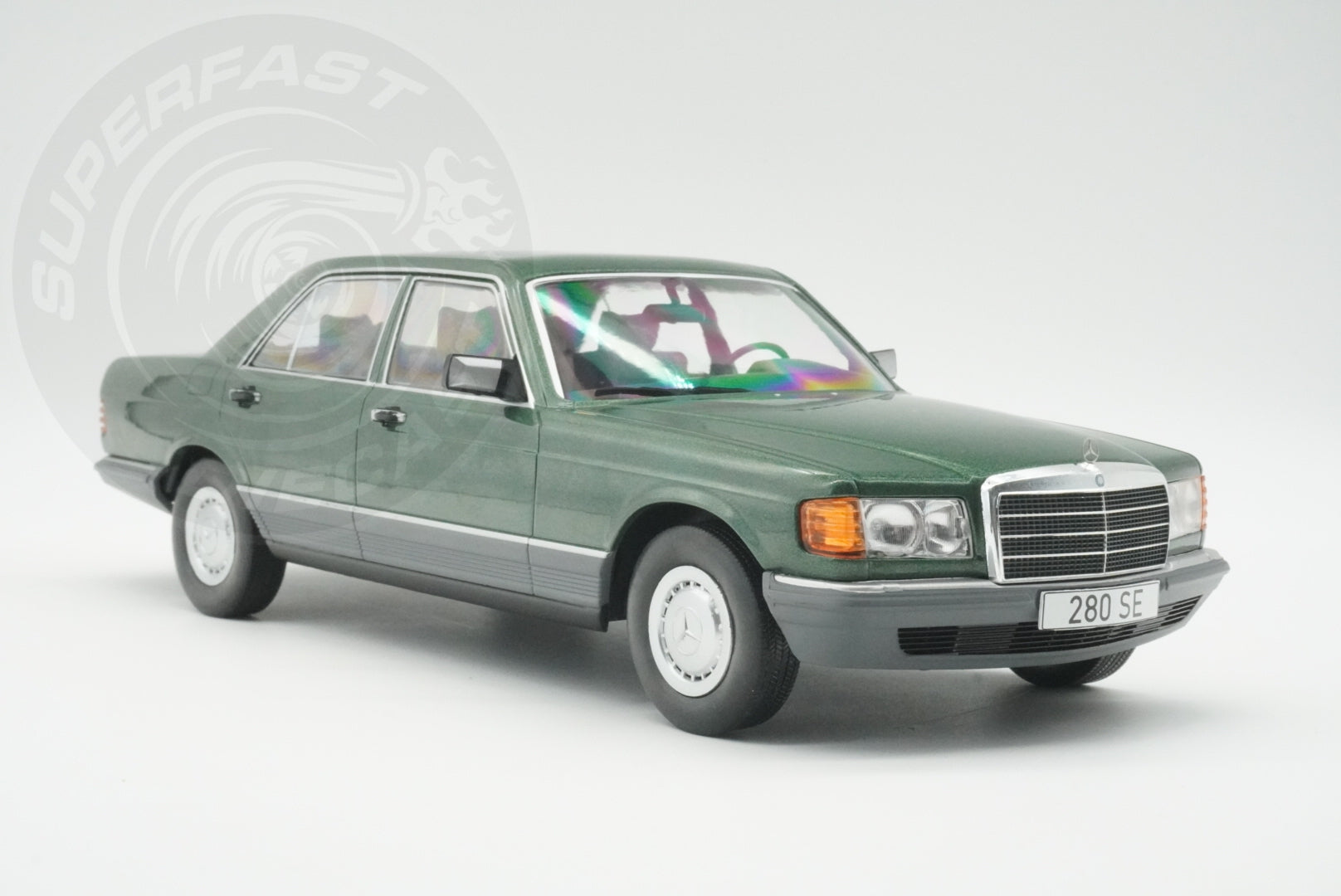 MCG 1:18 Scale Diecast Model Car - 1979 Mercedes S-Class 280 SE (W126), Green - MCG18549