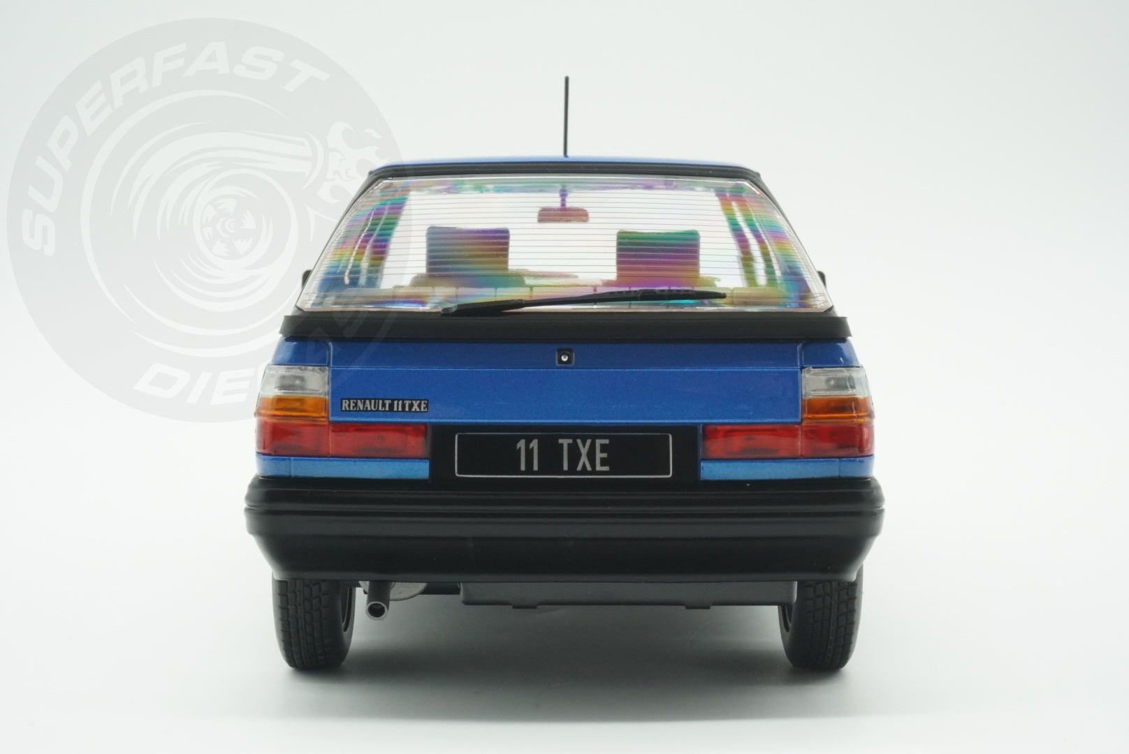 MCG 1:18 Diecast - 1985 Renault 11 GTL, Blue - MCG18591