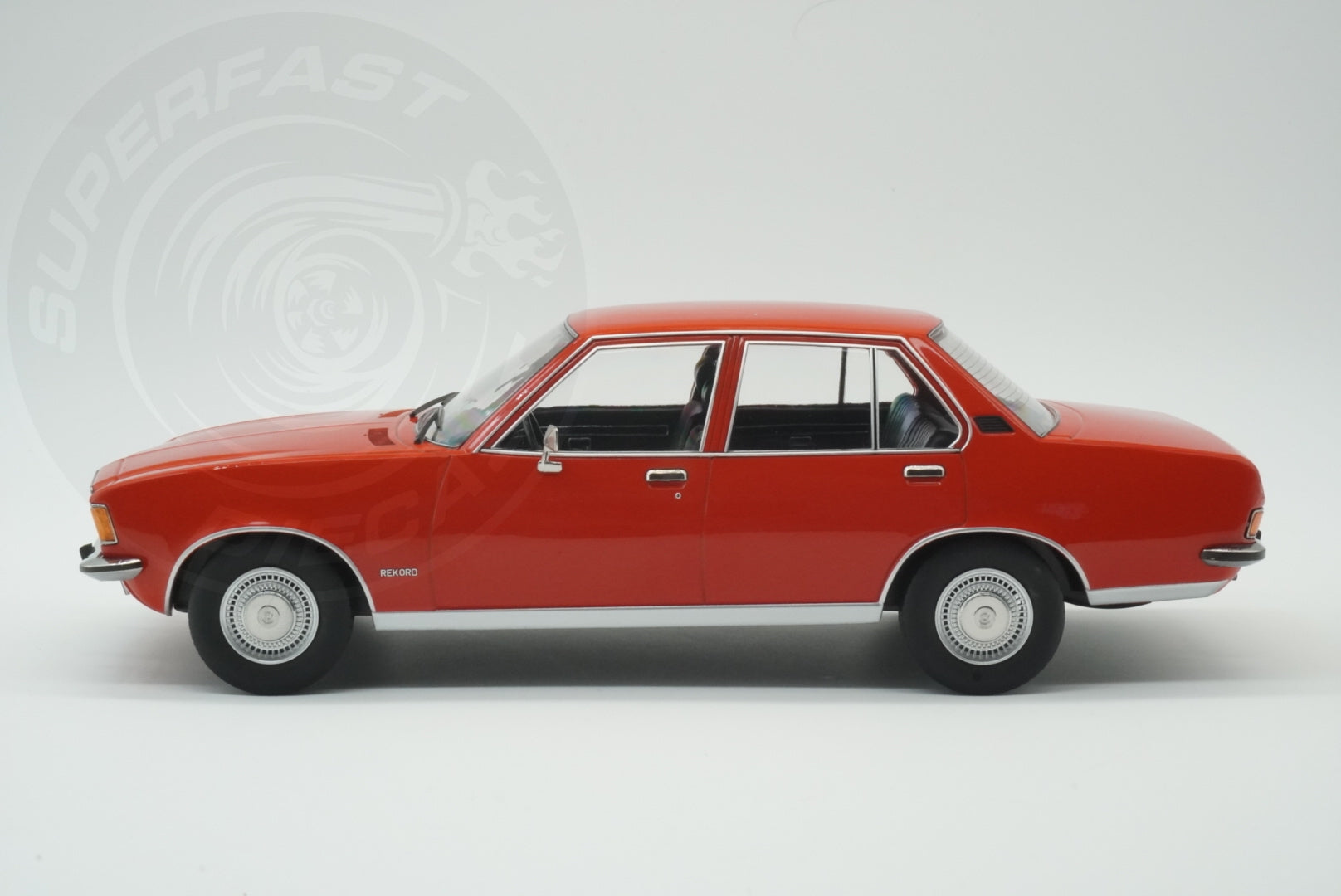 MCG 1:18 Scale Diecast - 1972 Opel Rekord D, Red - MCG18563