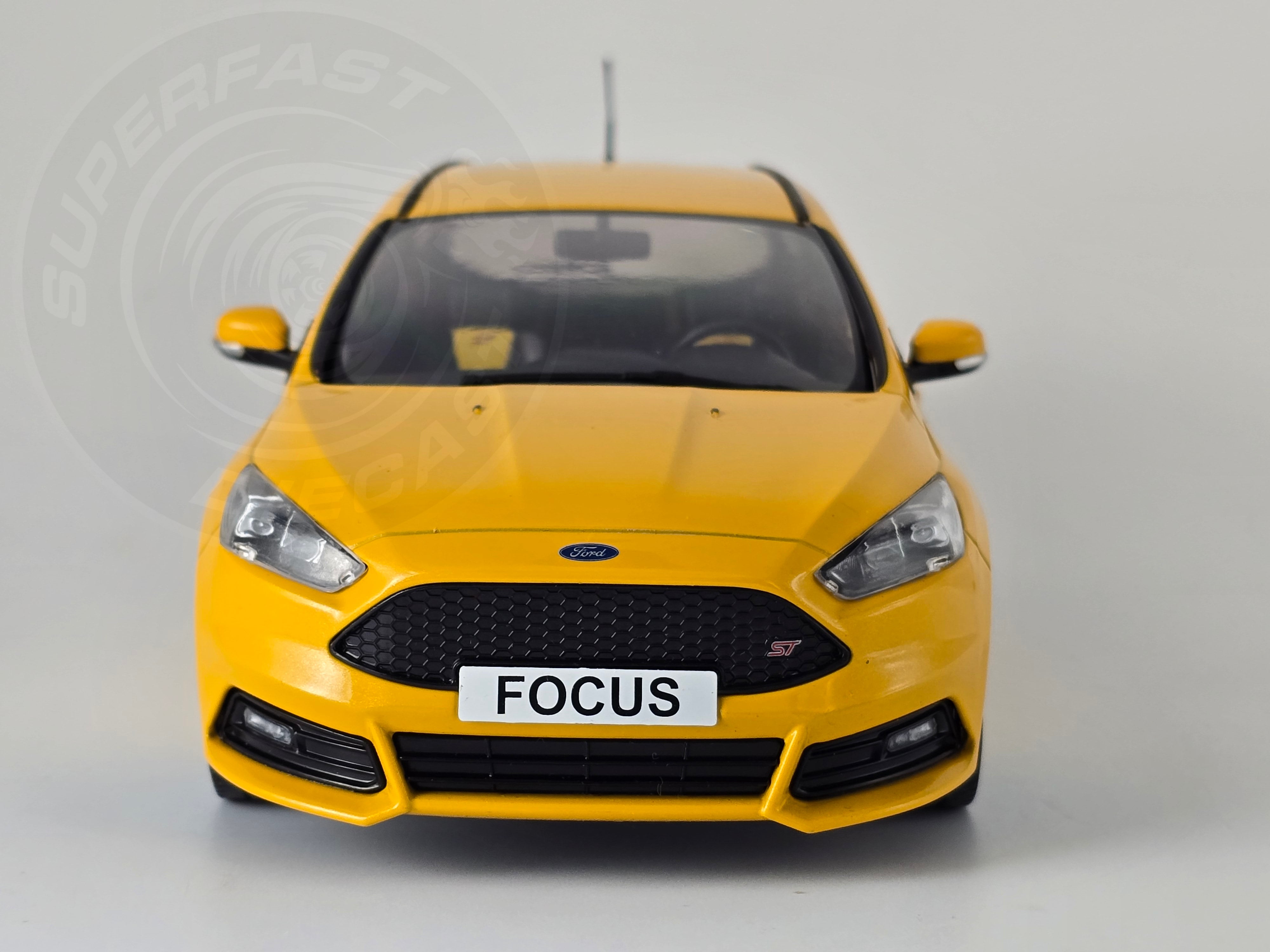 IXO 1:18 Scale Diecast - 2014 Ford Focus ST Estate (Turnier), Yellow - MCG18464