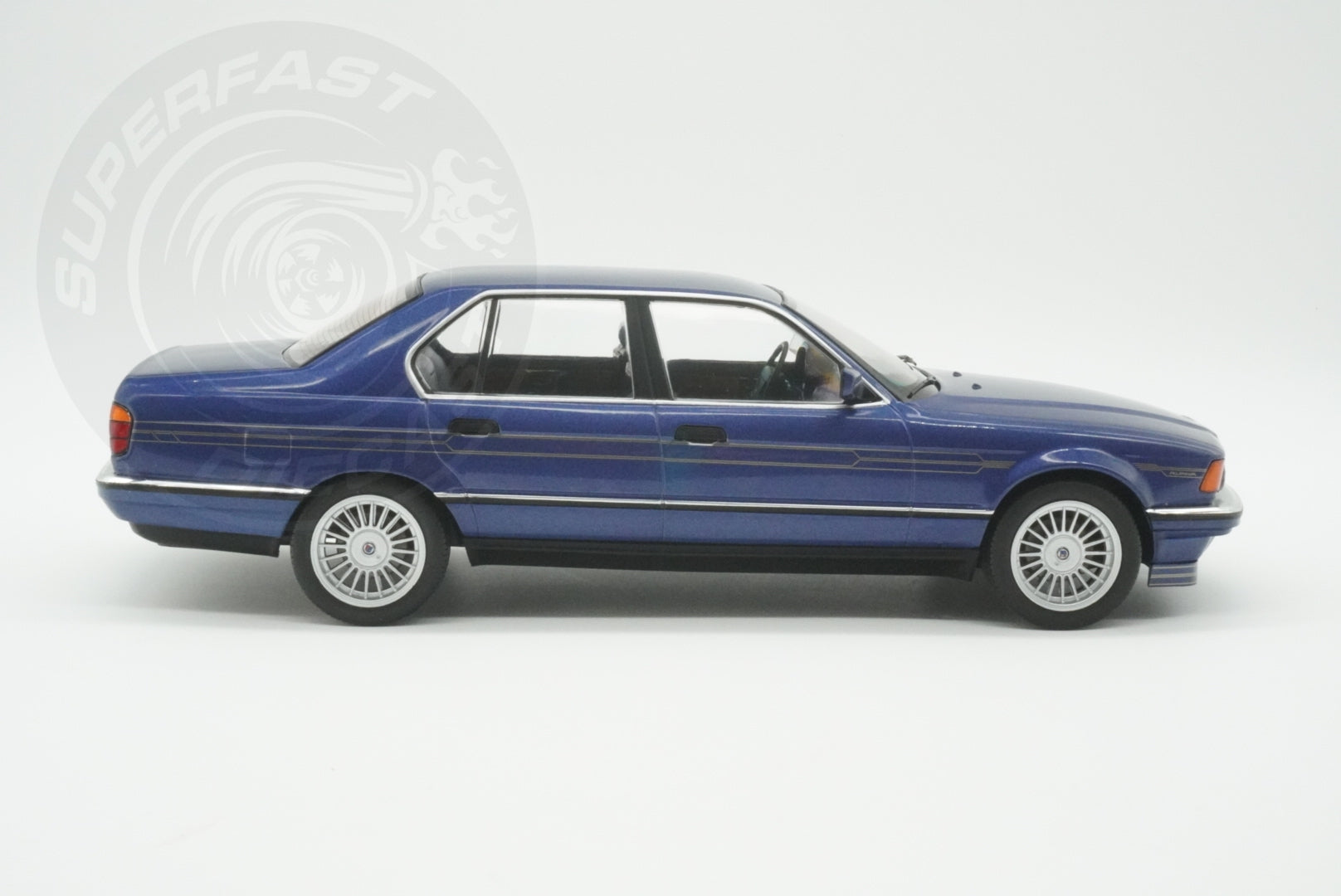 MCG 1:18 Scale Diecast Model Car - 1992 BMW Alpina B11 3,5, Blue - MCG18232