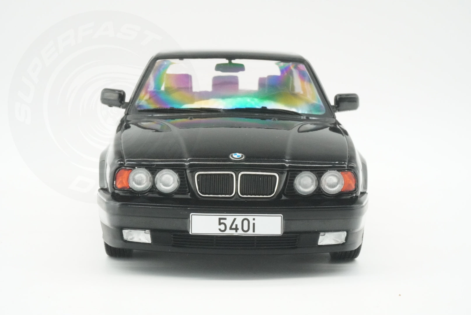 MCG 1:18 Scale Diecast Model Car - 1991 BMW 5 Series (E34) Touring, Black - MCG18329