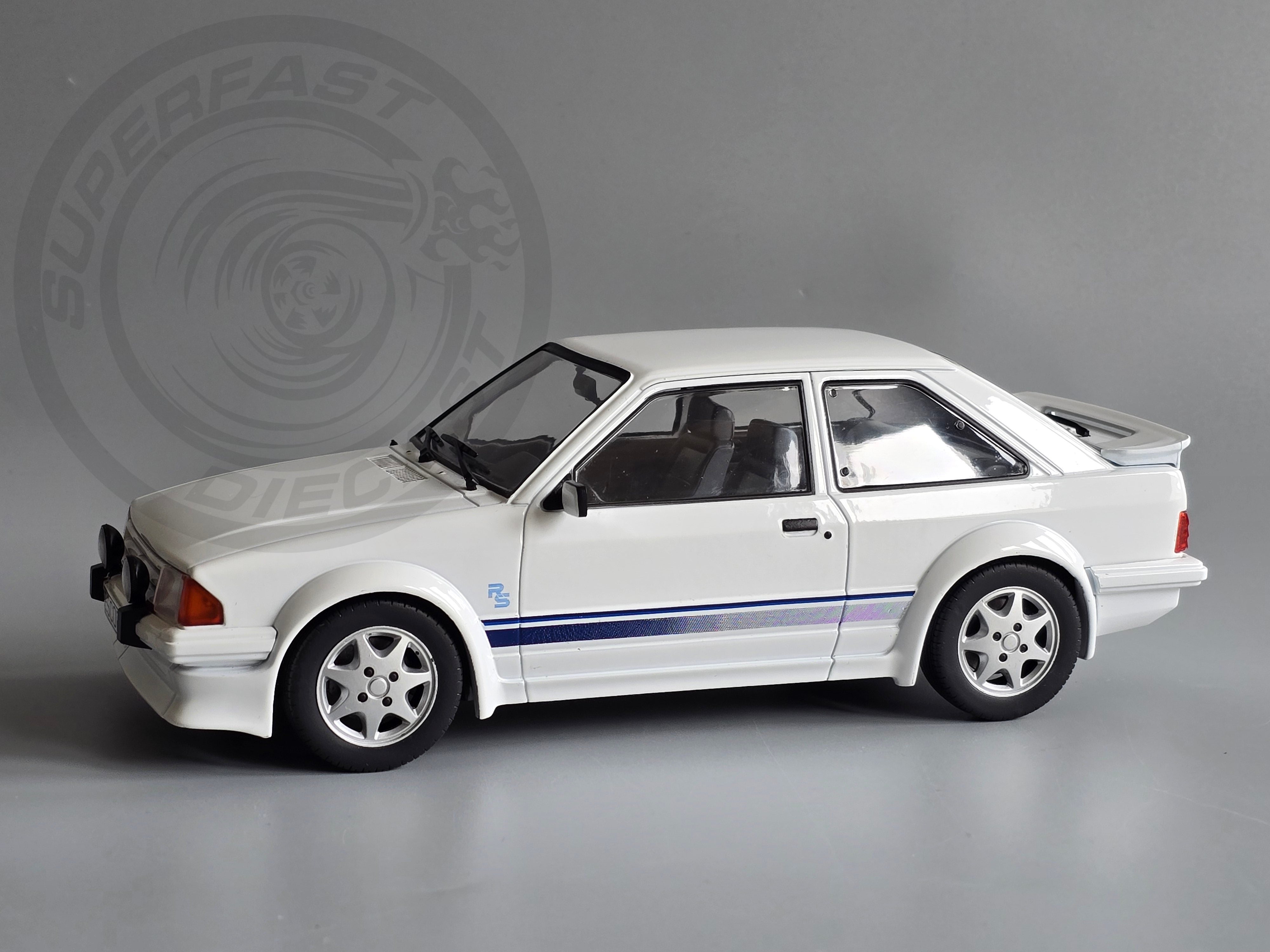 MCG 1:18 Scale Diecast Model Car - 1985 Ford Escort Mk3 RS Turbo (S1), White