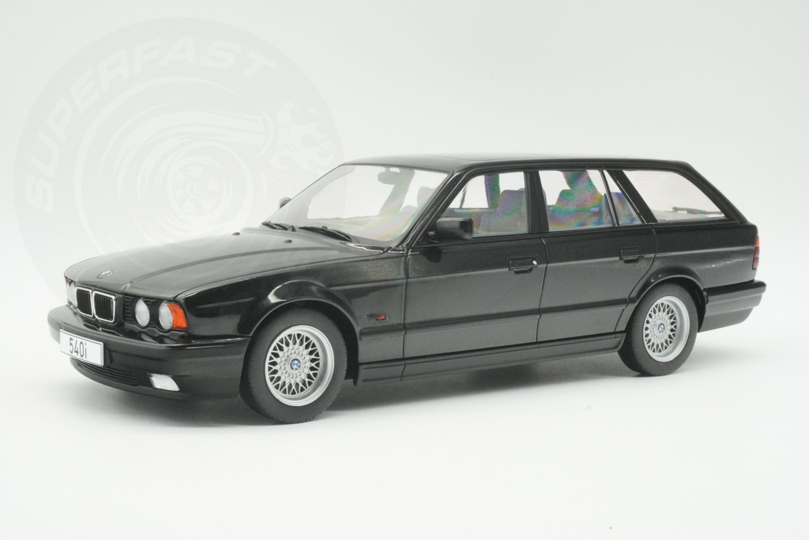 MCG 1:18 Scale Diecast Model Car - 1991 BMW 5 Series (E34) Touring, Black - MCG18329