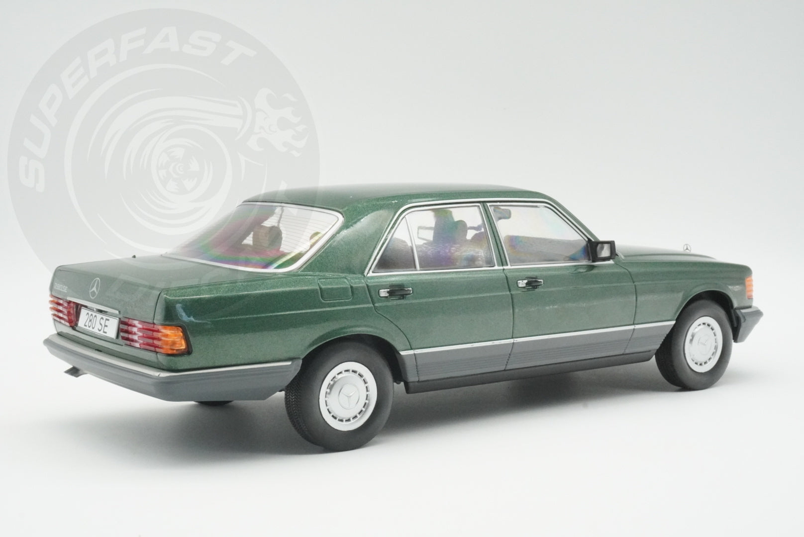 MCG 1:18 Scale Diecast Model Car - 1979 Mercedes S-Class 280 SE (W126), Green - MCG18549