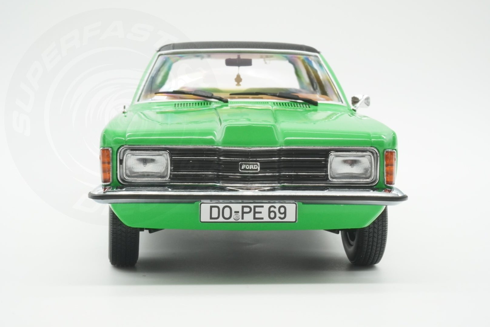 KK Scale 1:18 Scale Diecast - 1971 Ford Taunus GXL, Green - KKDC180971