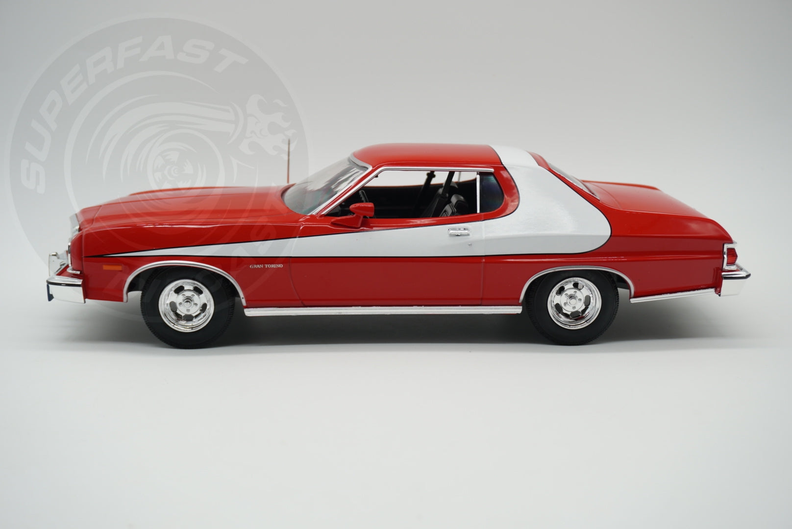 MCG 1:18 Diecast - 1975 Ford Gran Torino, Starsky and Hutch, Red/White - MCG181005