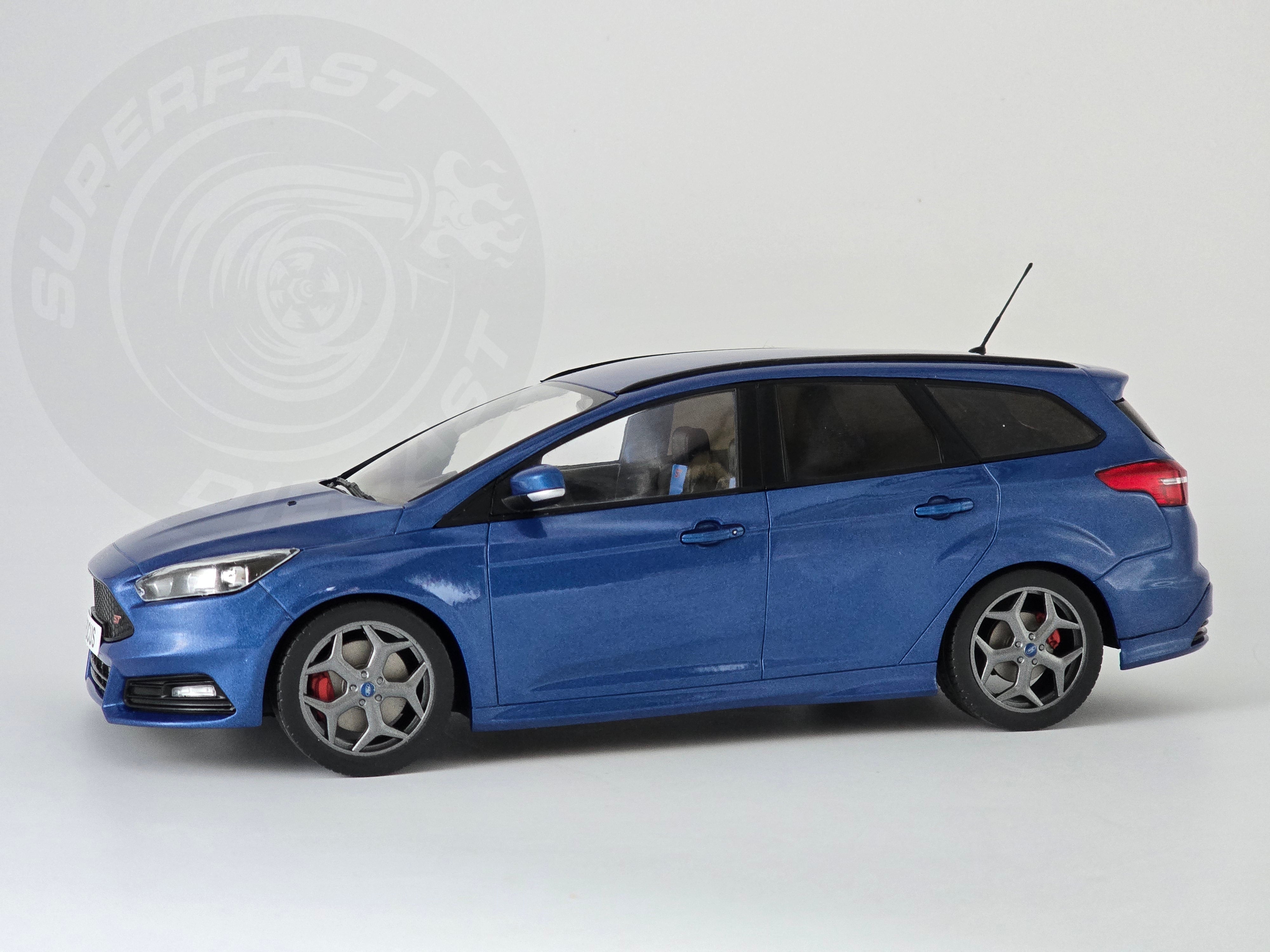 IXO 1:18 Scale Diecast - 2014 Ford Focus ST Estate (Turnier), Blue - MCG18465