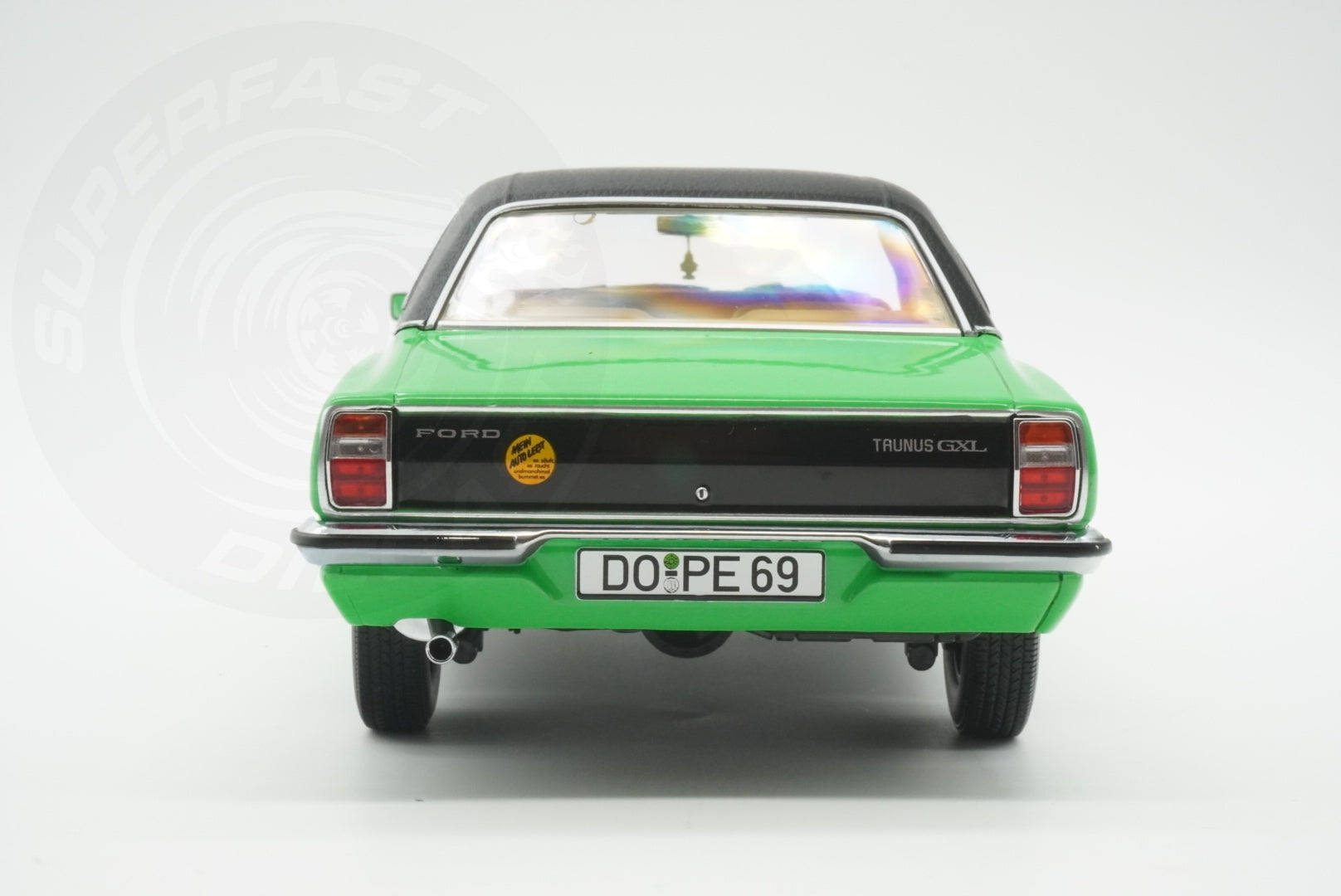 KK Scale 1:18 Scale Diecast - 1971 Ford Taunus GXL, Green - KKDC180971