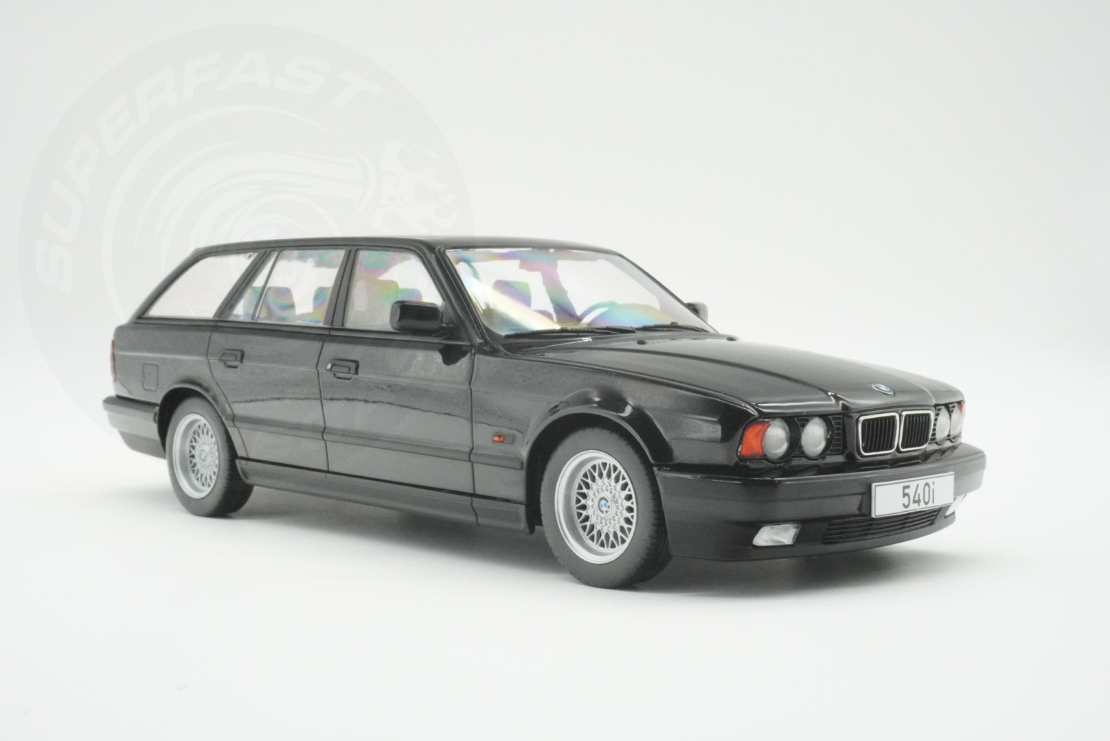MCG 1:18 Scale Diecast Model Car - 1991 BMW 5 Series (E34) Touring, Black - MCG18329