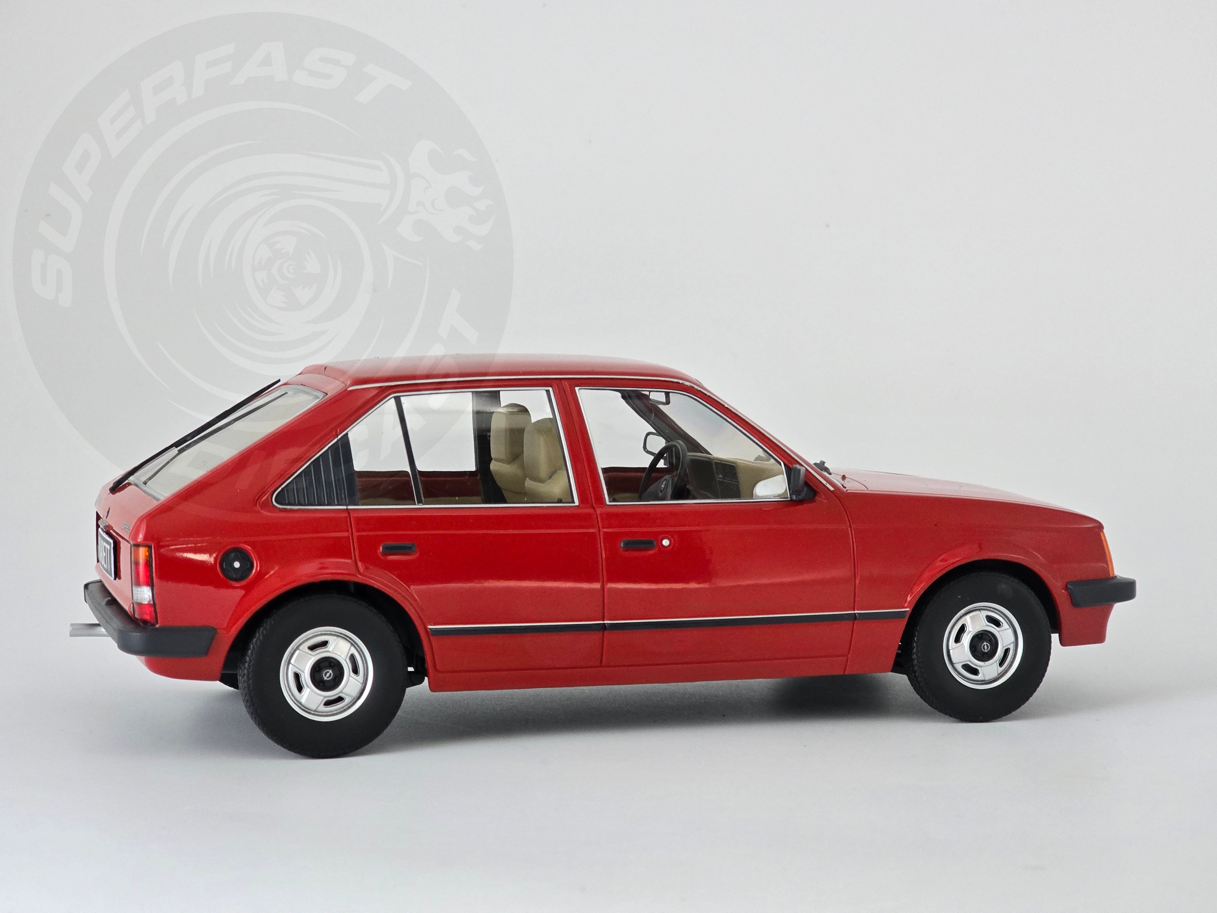 Triple 9 - 1:18 Scale Diecast - 1984 Opel Kadett D 5 Door, Red - T9-1800421