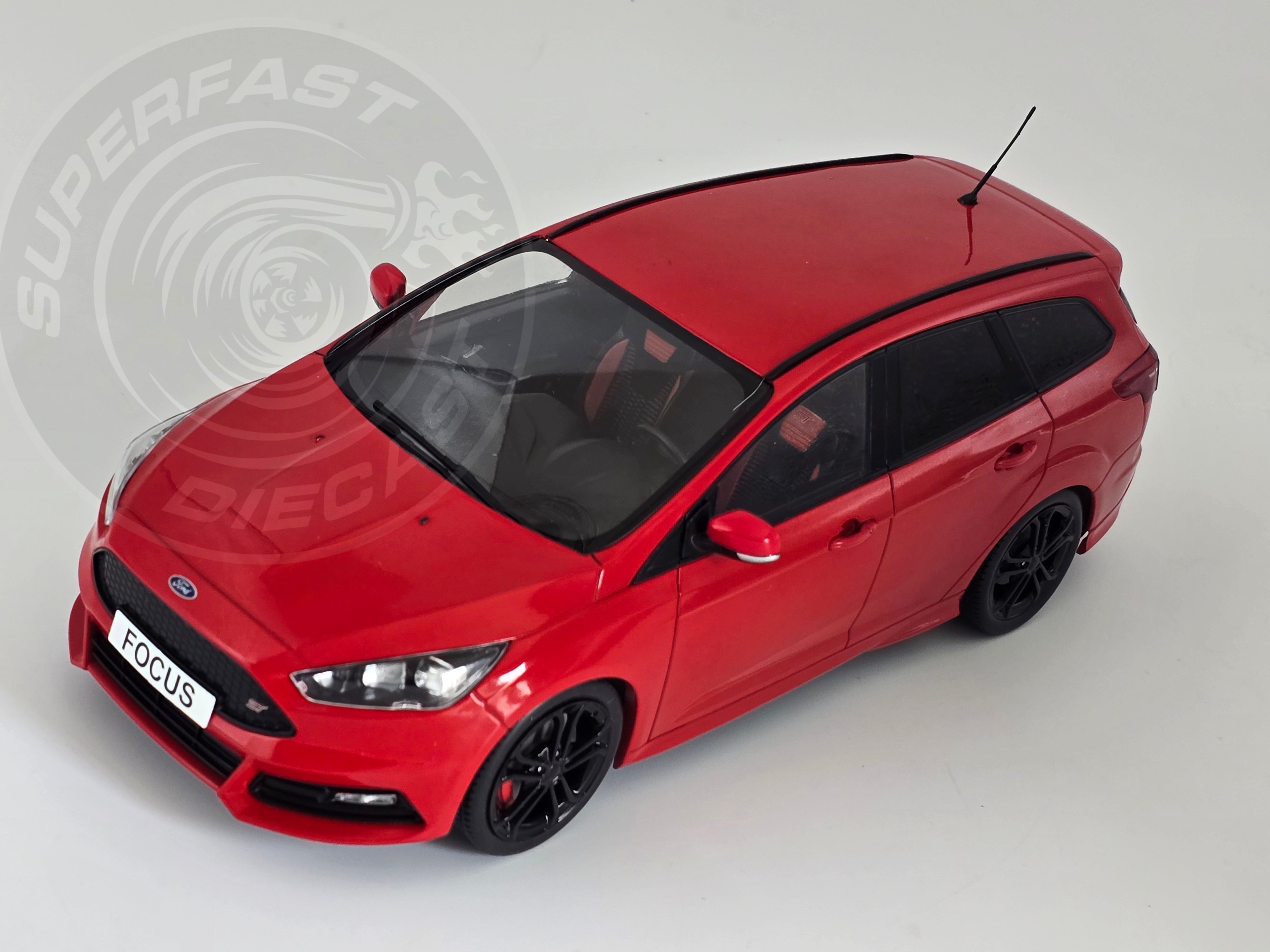 IXO 1:18 Scale Diecast - 2014 Ford Focus ST Estate (Turnier), Red - MCG18466