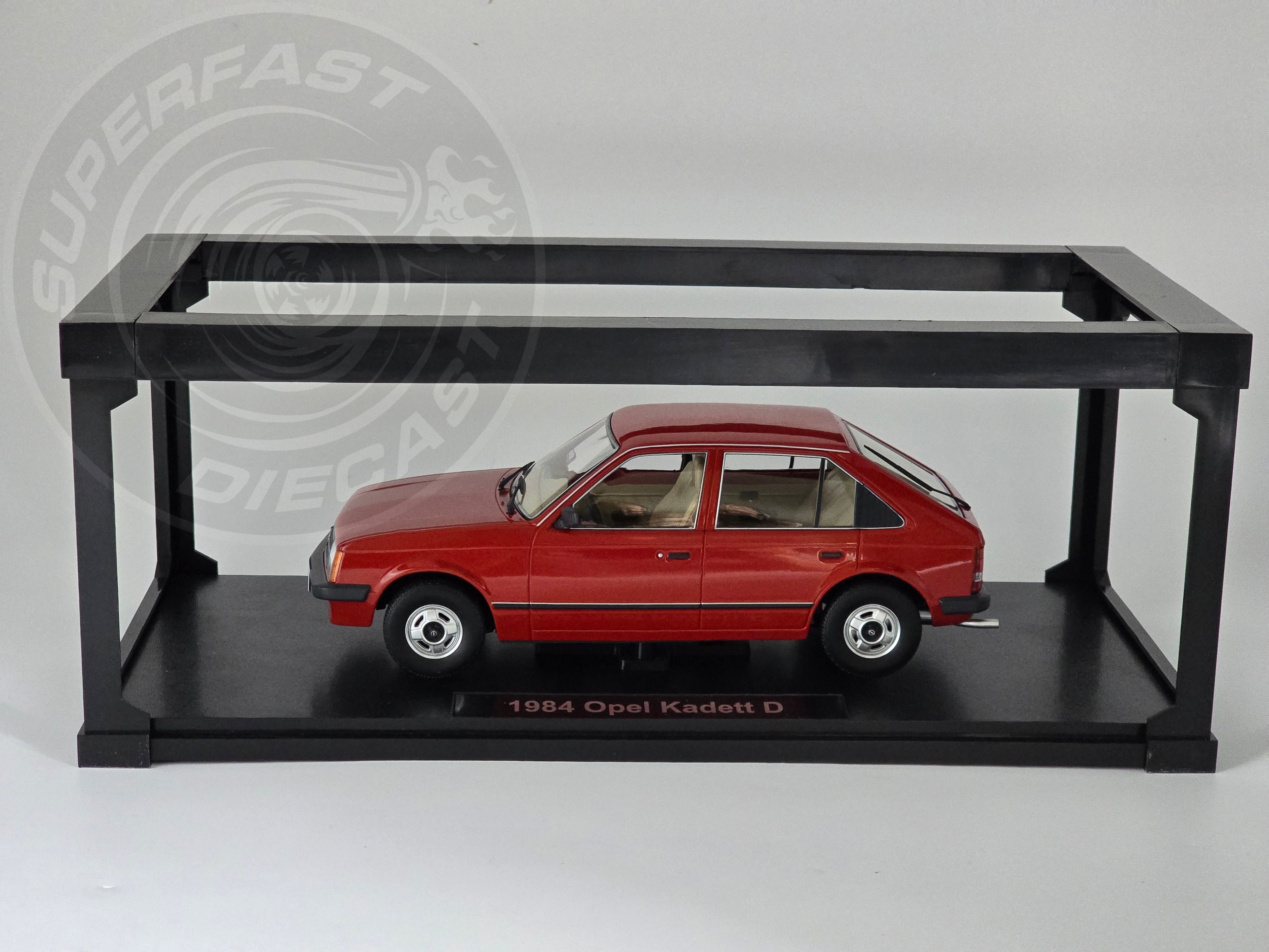 Triple 9 - 1:18 Scale Diecast - 1984 Opel Kadett D 5 Door, Red - T9-1800421