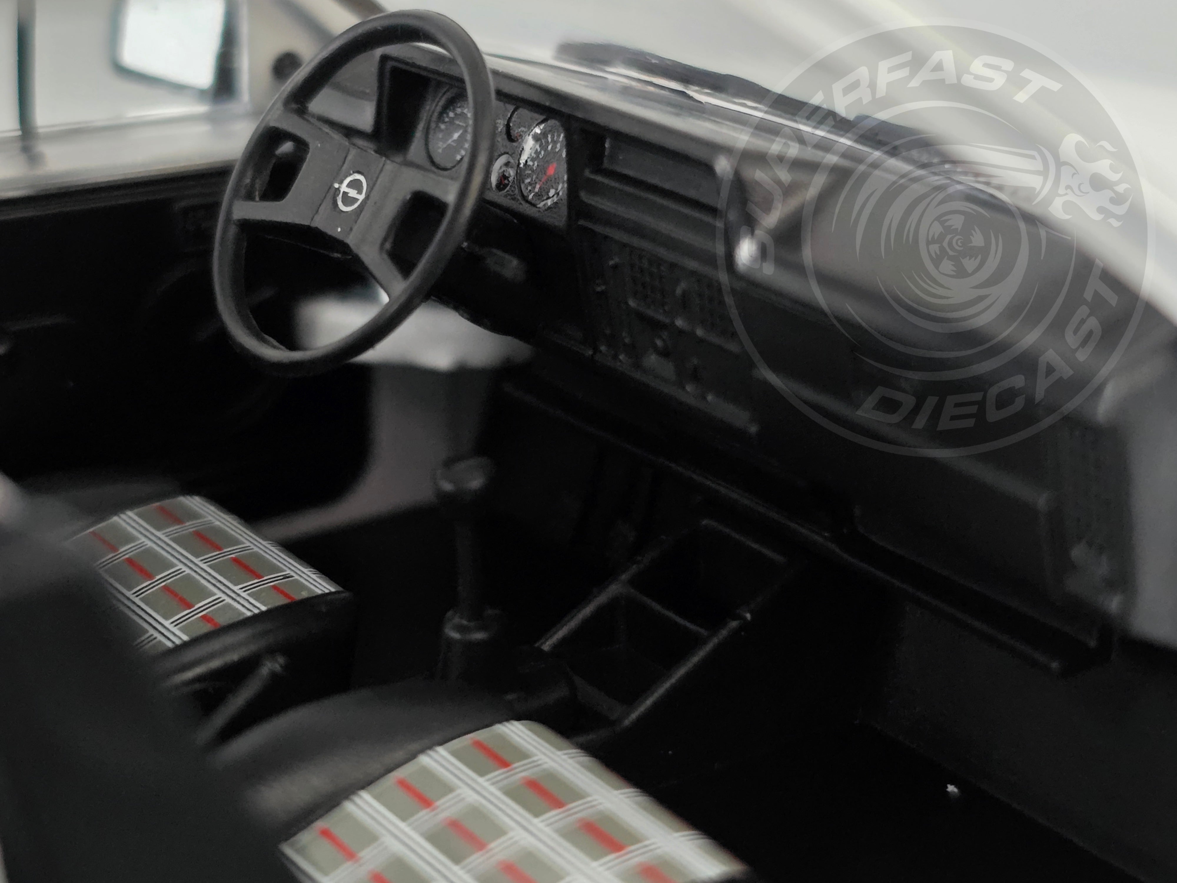 Whitebox 1:24 Scale Diecast Model Car - 1985 Opel Corsa SR (Vauxhall Nova), White