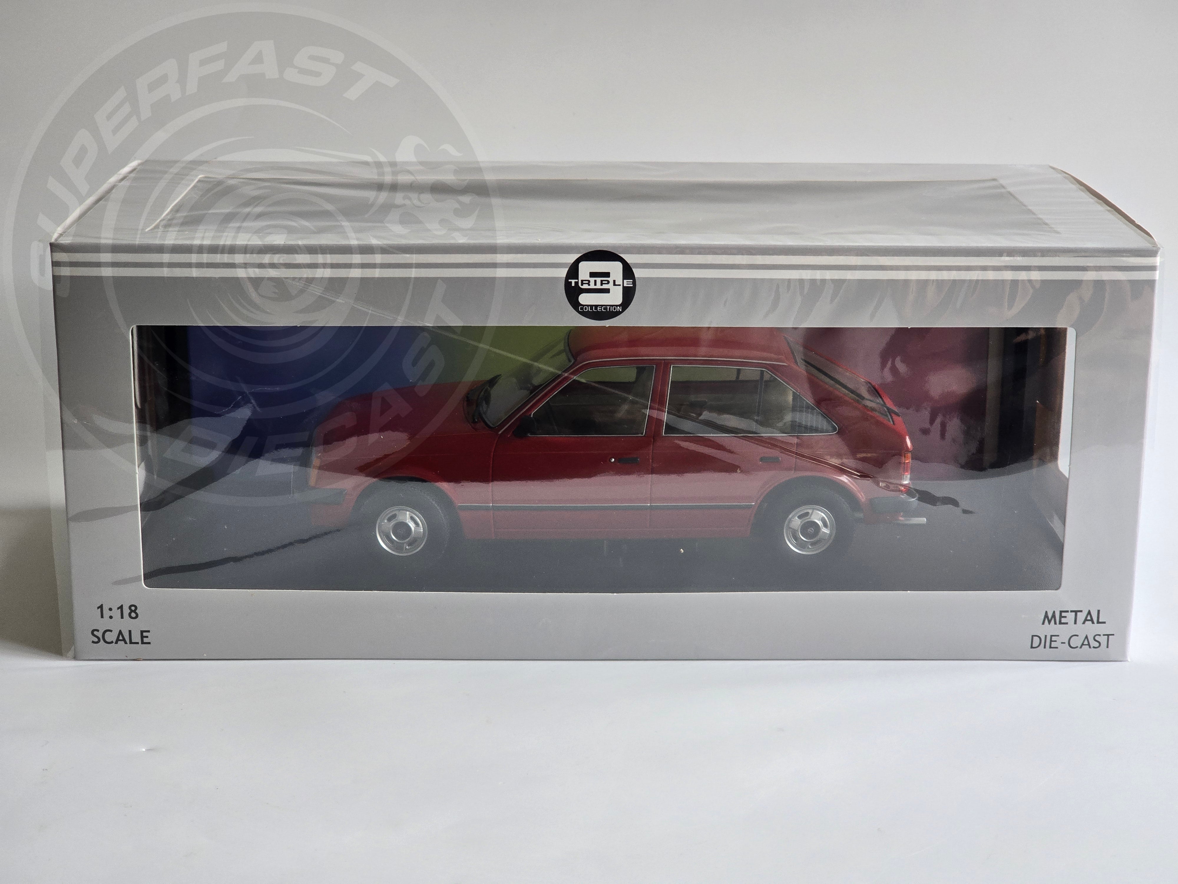 Triple 9 - 1:18 Scale Diecast - 1984 Opel Kadett D 5 Door, Red - T9-1800421