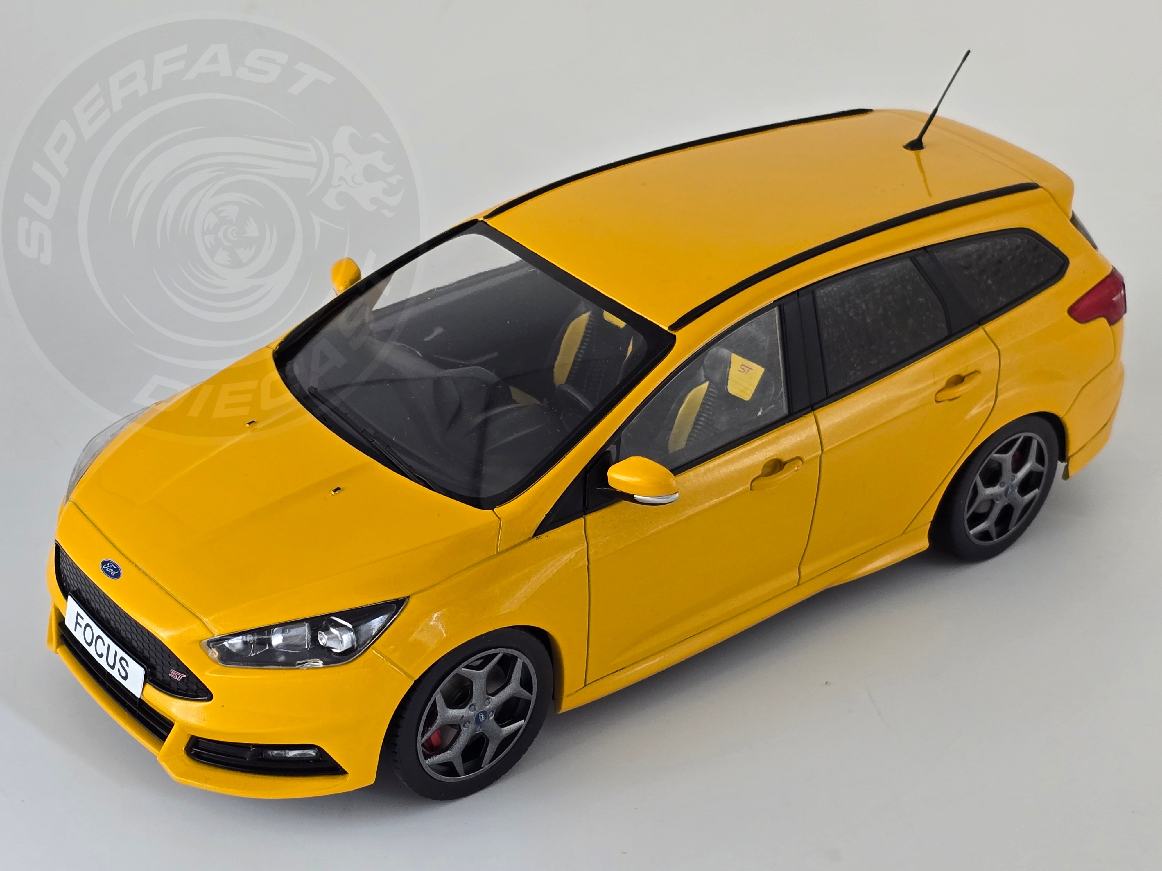 IXO 1:18 Scale Diecast - 2014 Ford Focus ST Estate (Turnier), Yellow - MCG18464
