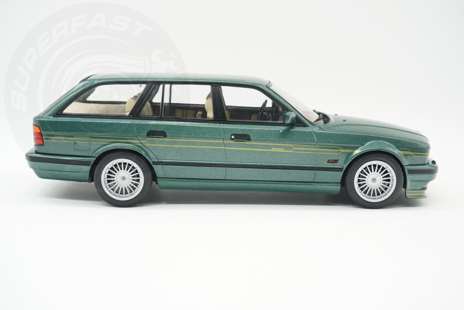 MCG 1:18 Scale Diecast Model Car - 1991 BMW Alpina B10 (E34) Touring, Green - MCG18331