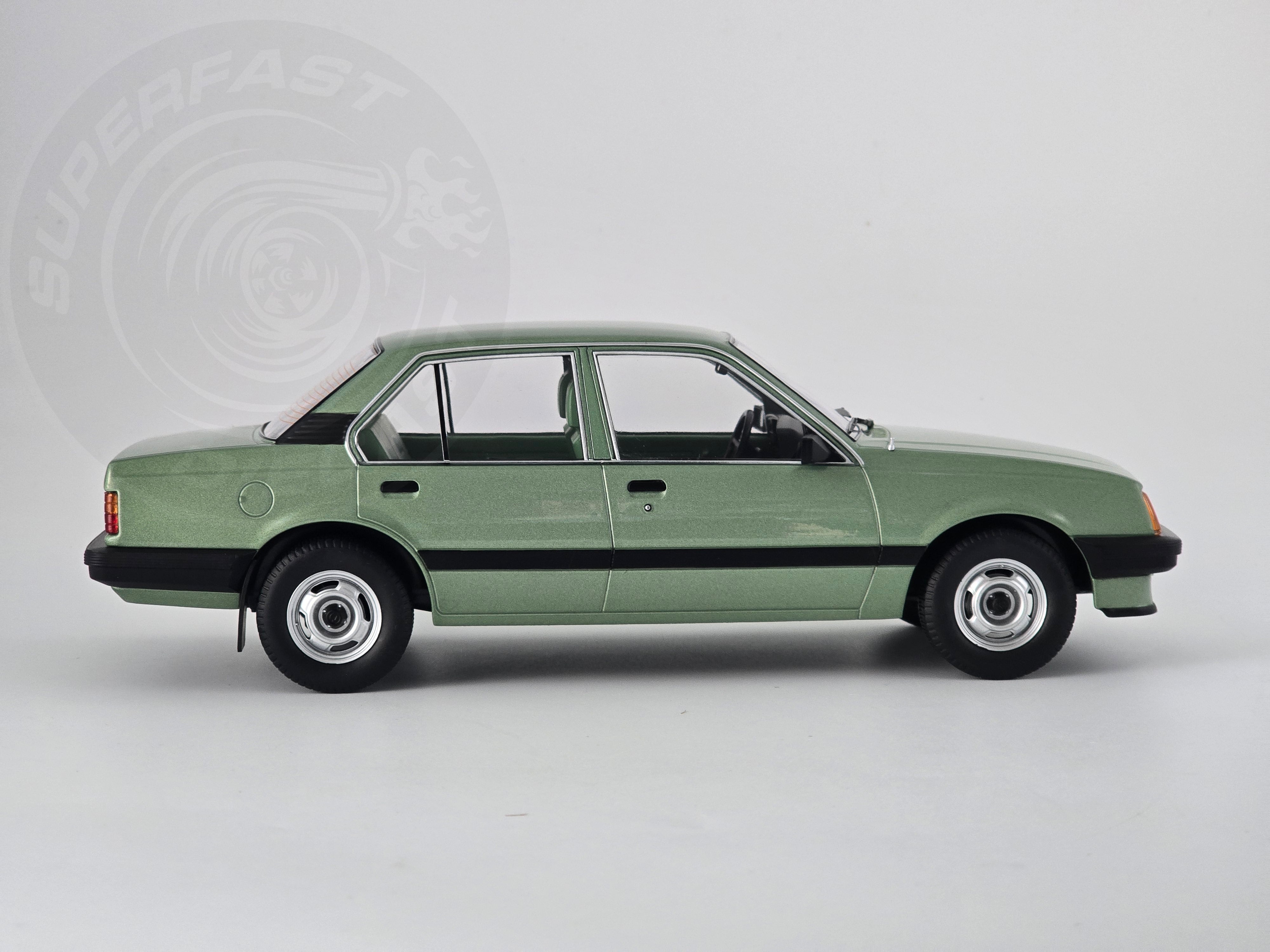MCG 1:18 Scale Diecast - 1981 Opel Ascona C, Green - MCG18458