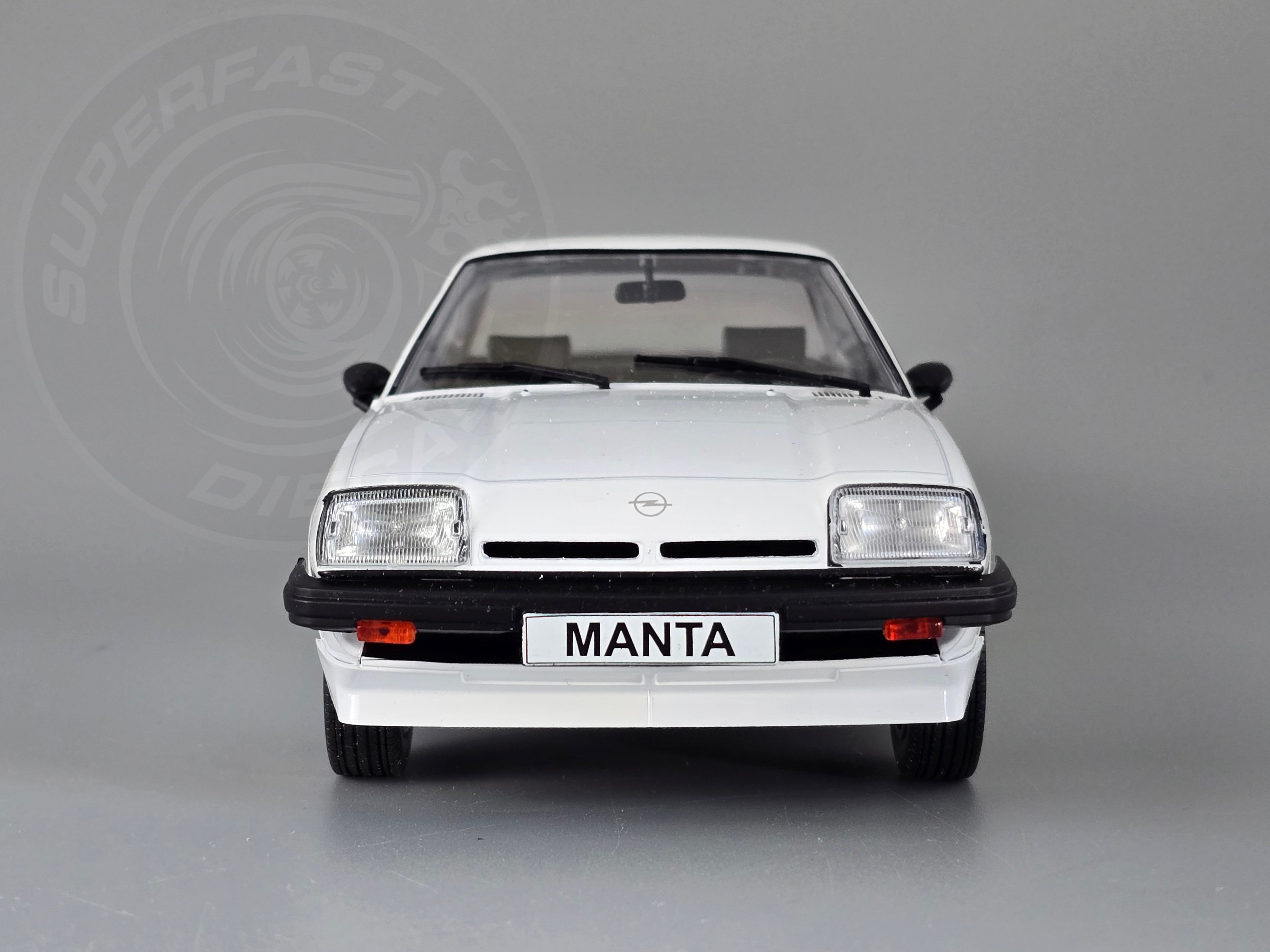 MCG 1:18 Scale Diecast Model Car - Opel Manta B Sport in White - MCG18237