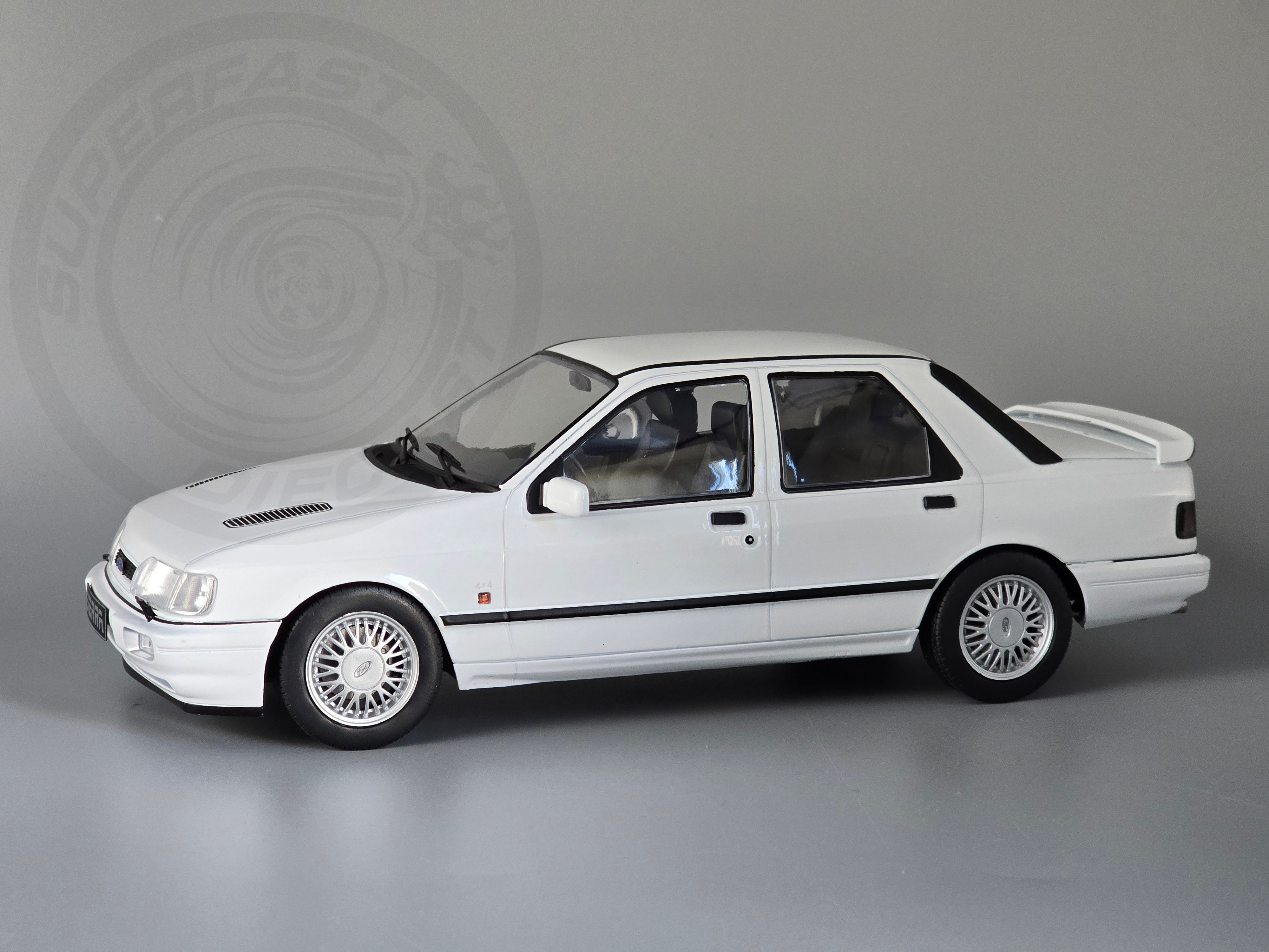 MCG 1:18 Scale - 1992 Ford Sierra Sapphire Cosworth 4x4 White - MCG18353