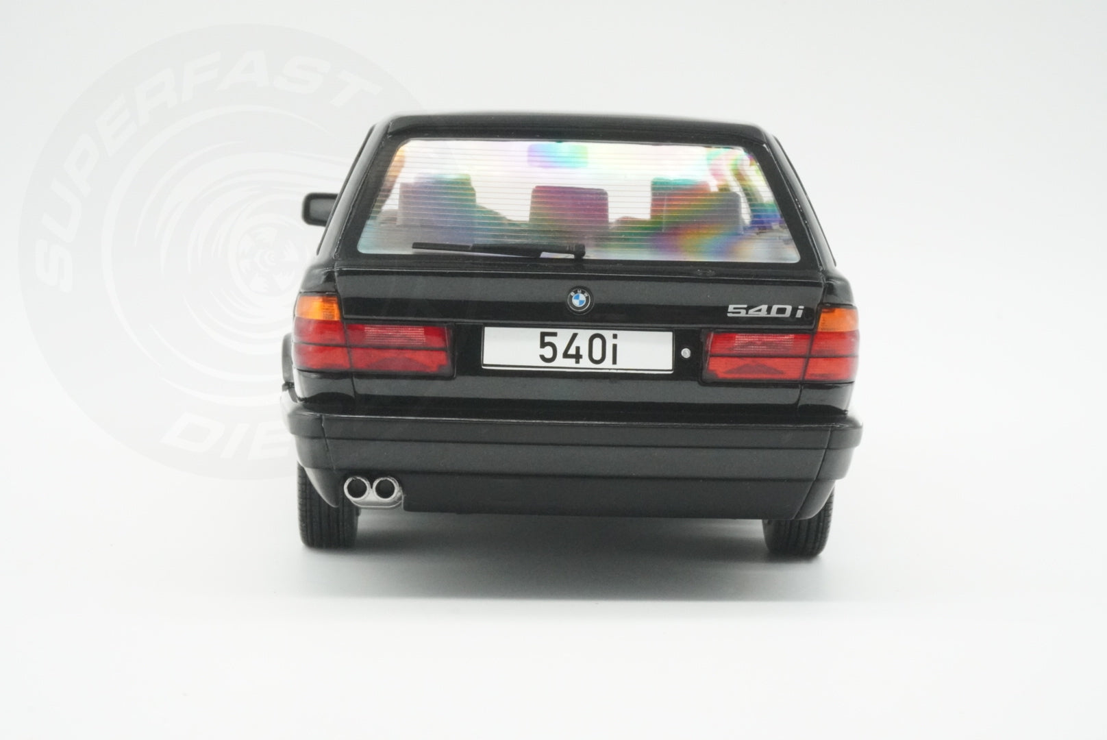 MCG 1:18 Scale Diecast Model Car - 1991 BMW 5 Series (E34) Touring, Black - MCG18329