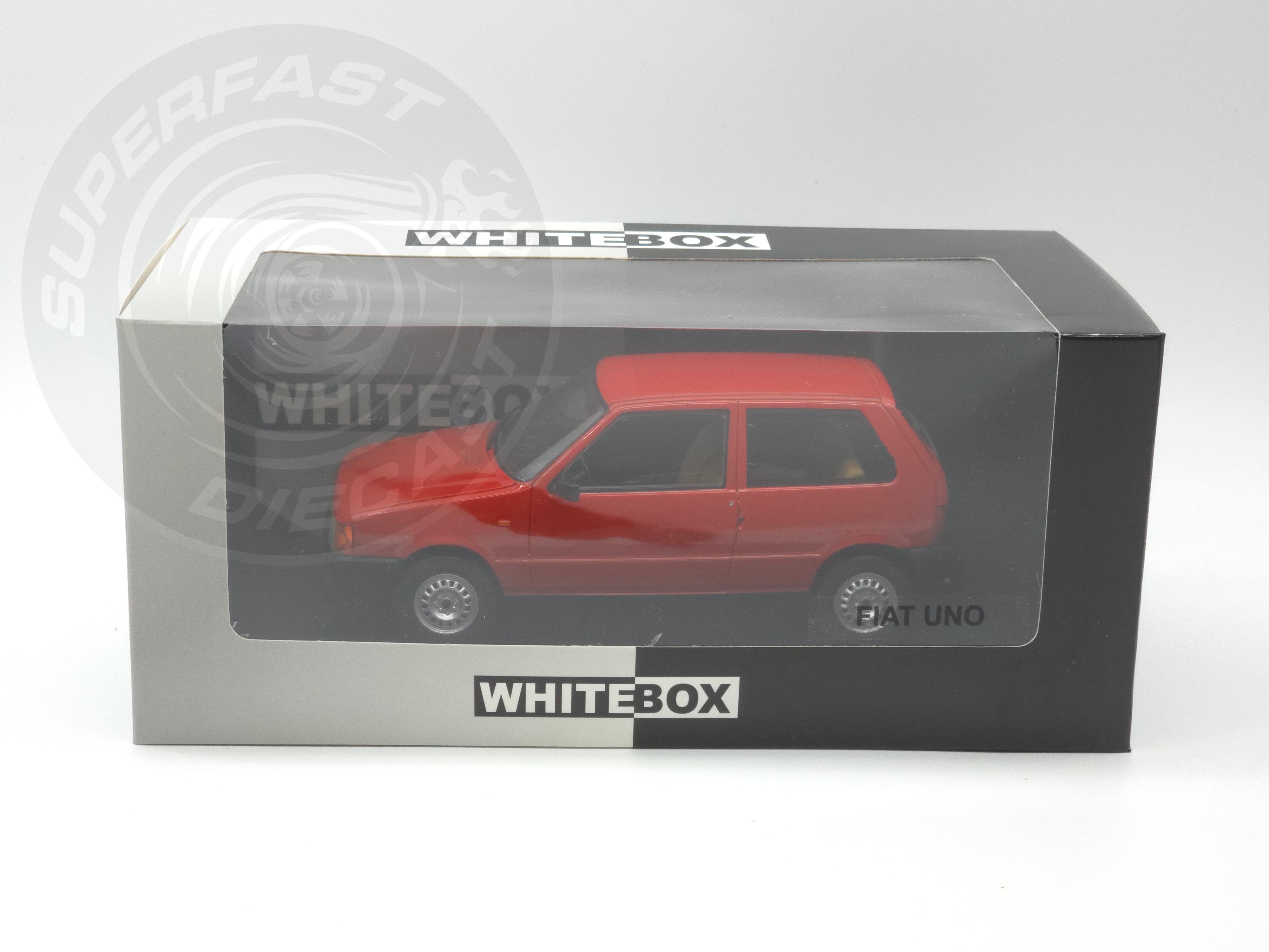 Whitebox 1:24 Scale Diecast - 1983 Fiat Uno 45 in Red - WB124257