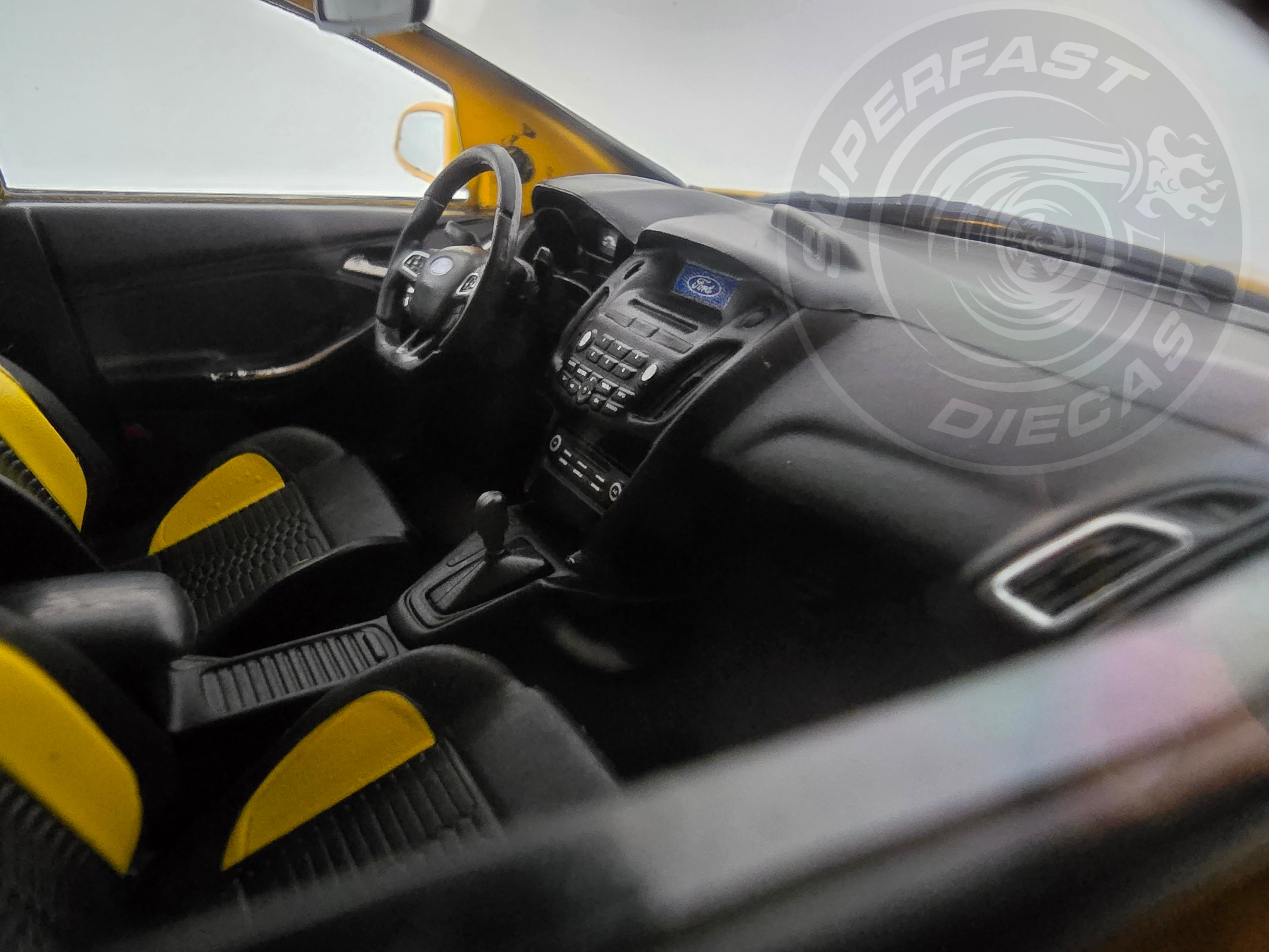 IXO 1:18 Scale Diecast - 2014 Ford Focus ST Estate (Turnier), Yellow - MCG18464