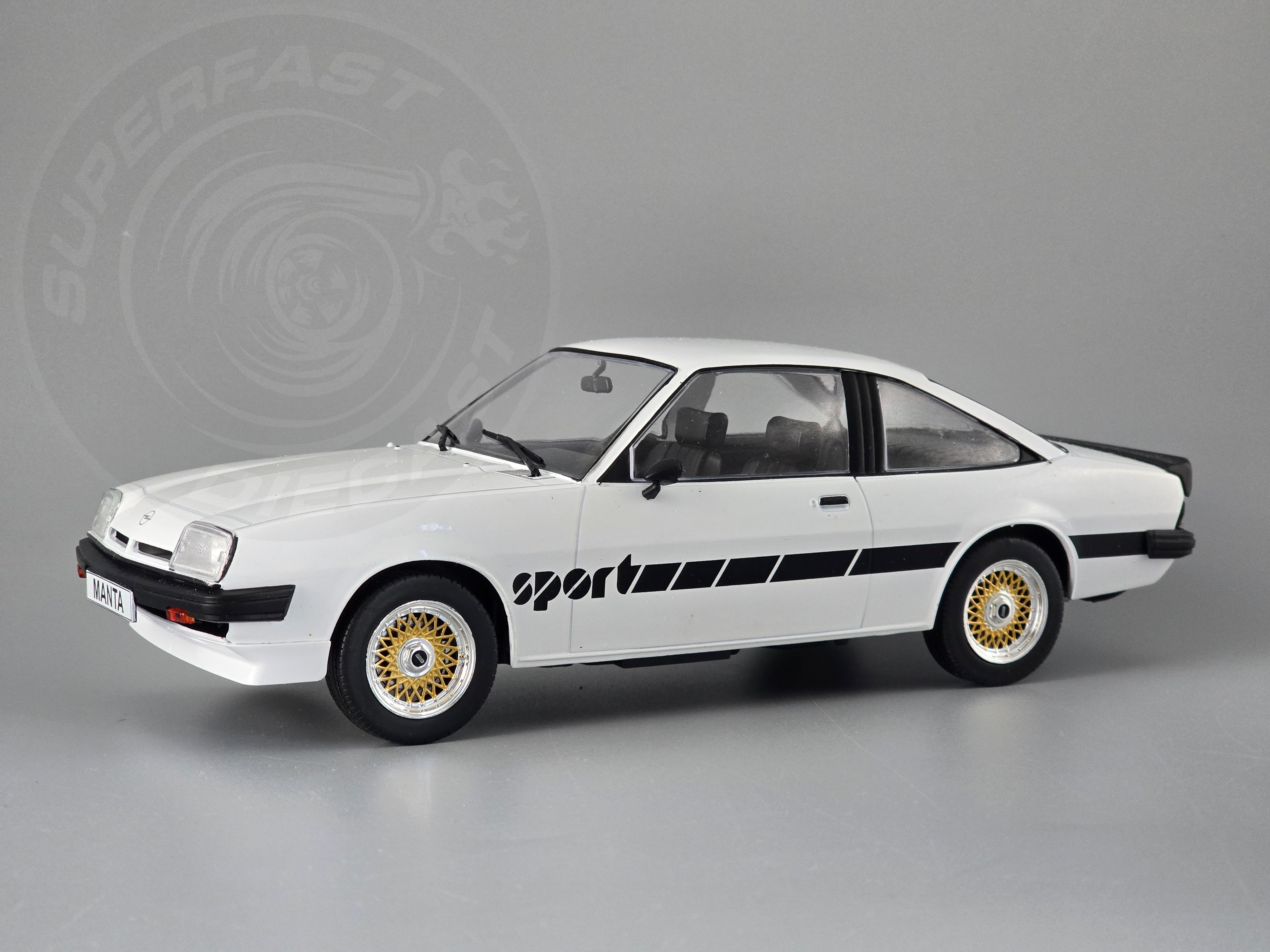 MCG 1:18 Scale Diecast Model Car - Opel Manta B Sport in White - MCG18237