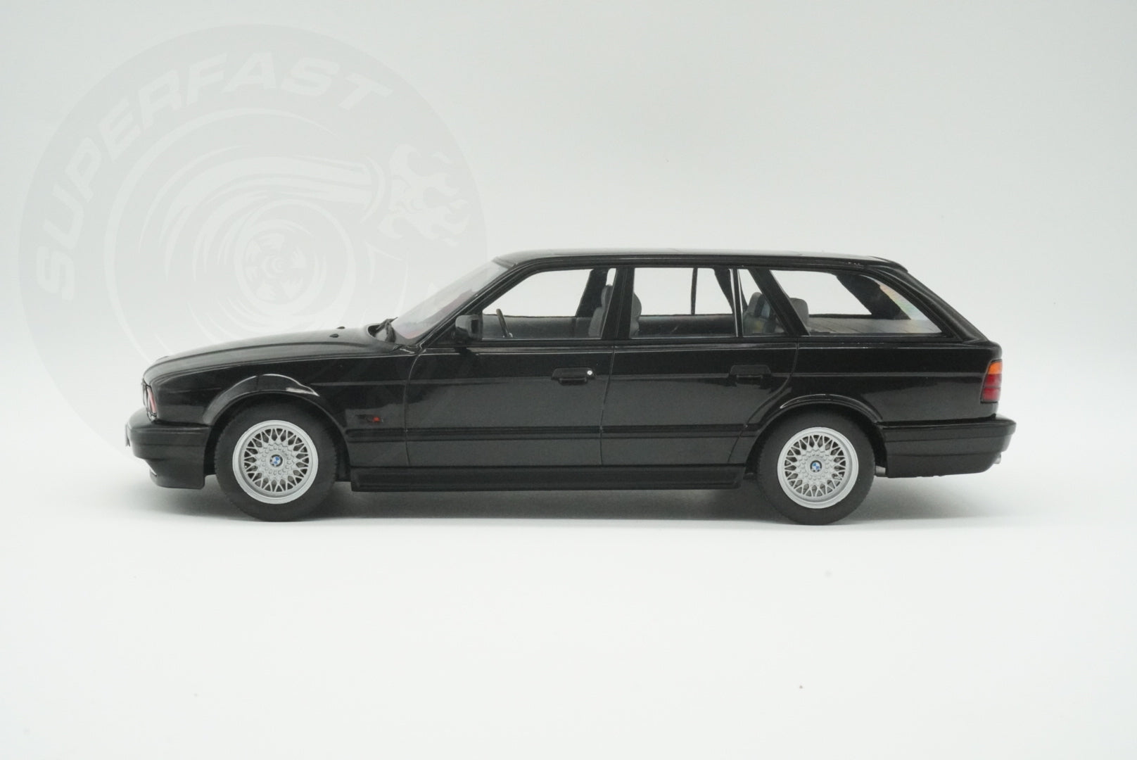 MCG 1:18 Scale Diecast Model Car - 1991 BMW 5 Series (E34) Touring, Black - MCG18329