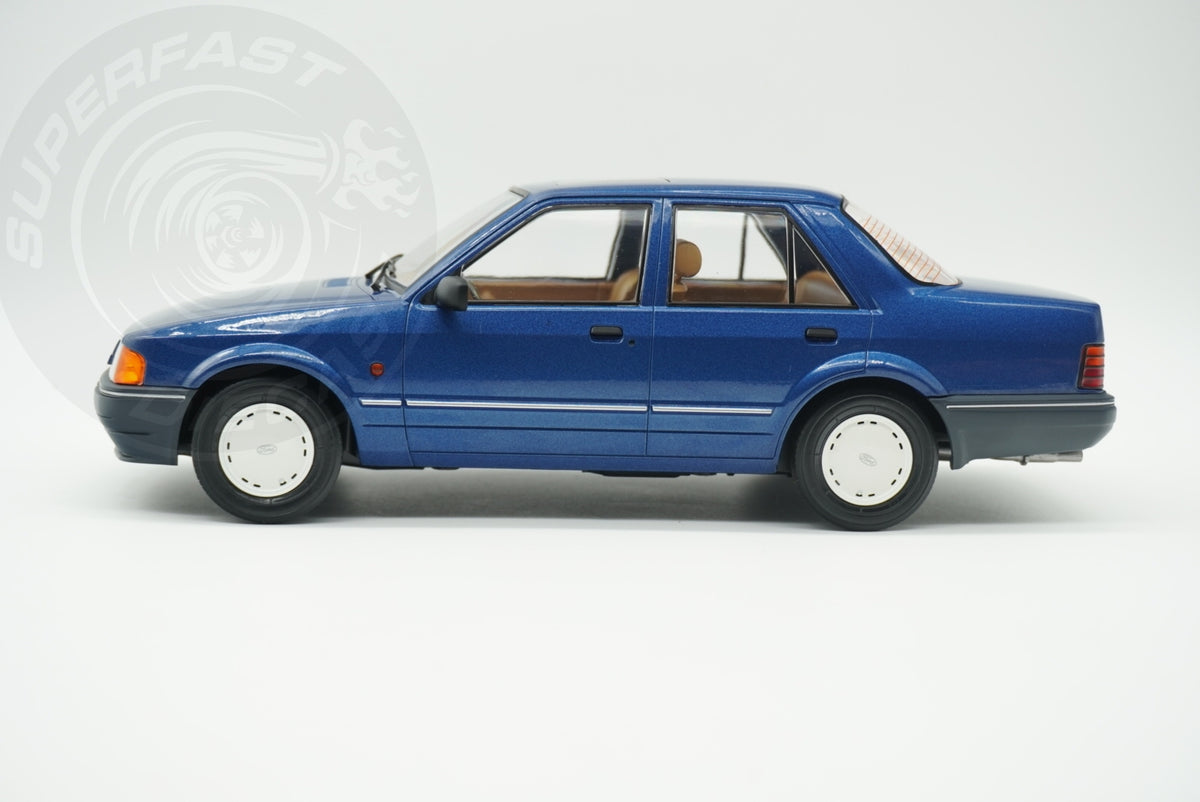 MCG 1:18 Scale Diecast - Ford Orion Mk II Basic Version LHD with Hub Caps, Blue - MCG18490