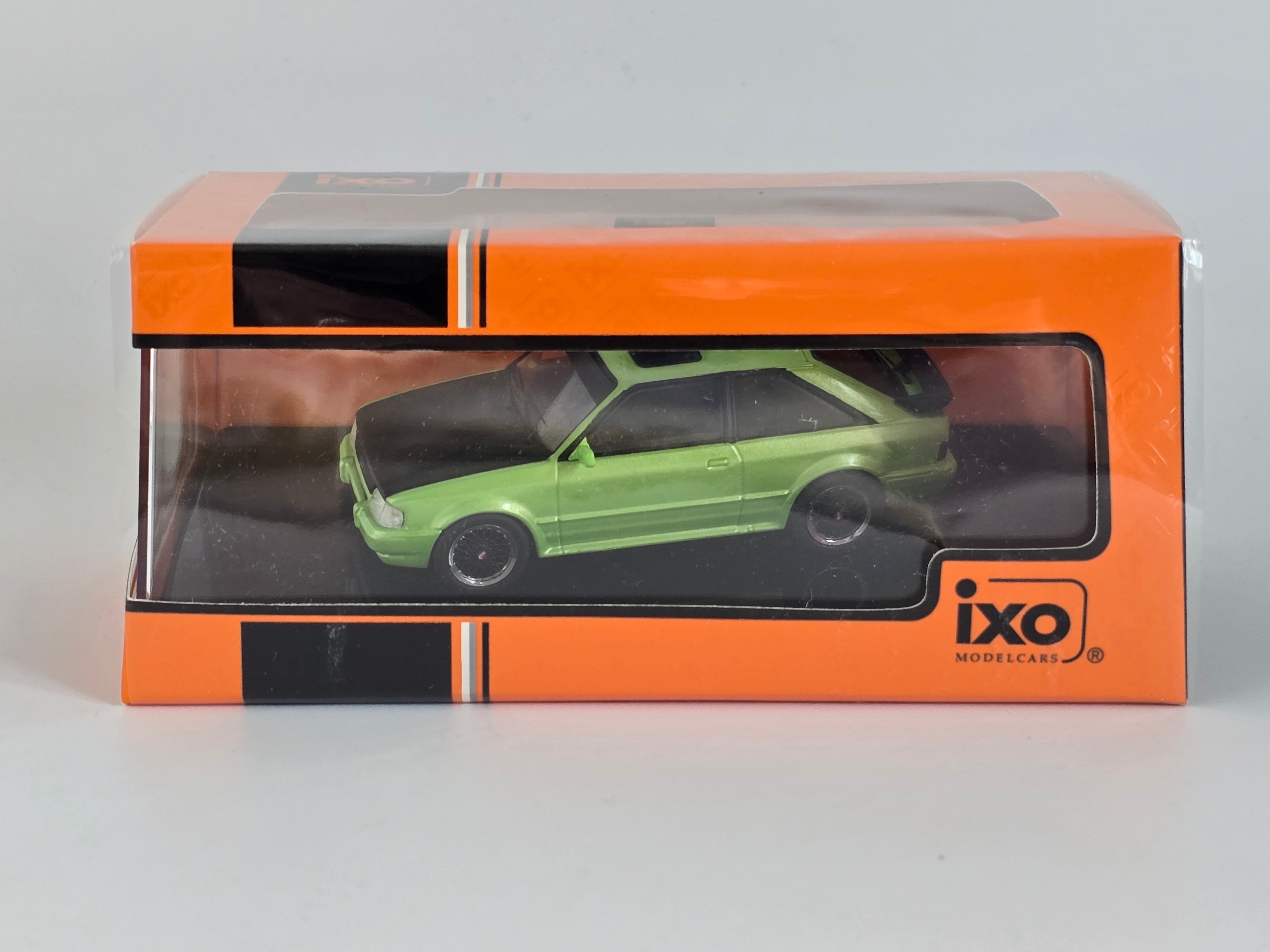 IXO 1:43 Scale Diecast Model Car - 1990 Ford Escort Mk3 XR3, Green/Black - IXOCLC584N.22
