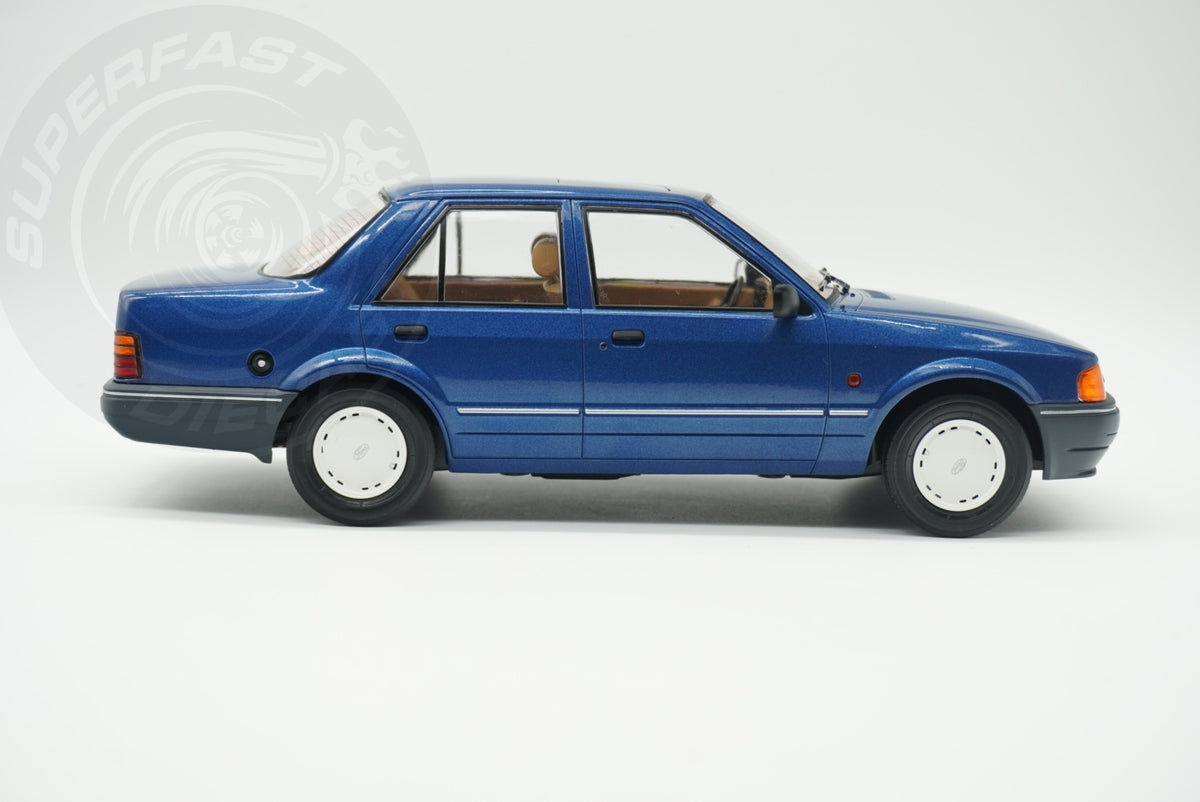 MCG 1:18 Scale Diecast - Ford Orion Mk II Basic Version LHD with Hub Caps, Blue - MCG18490