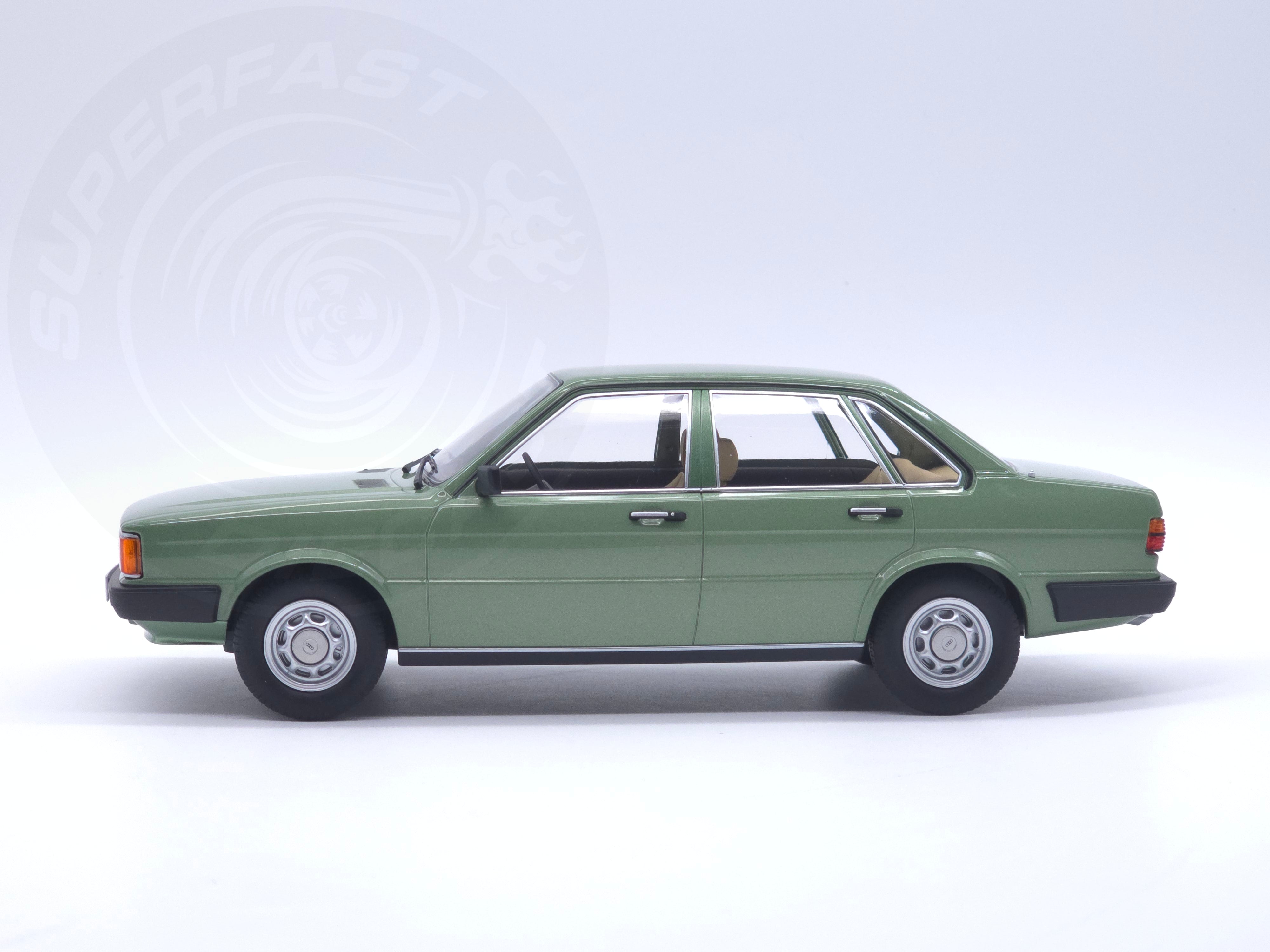 MCG 1:18 Scale Diecast Model Car - 1978 Audi 80 (B2), Green - MCG18525