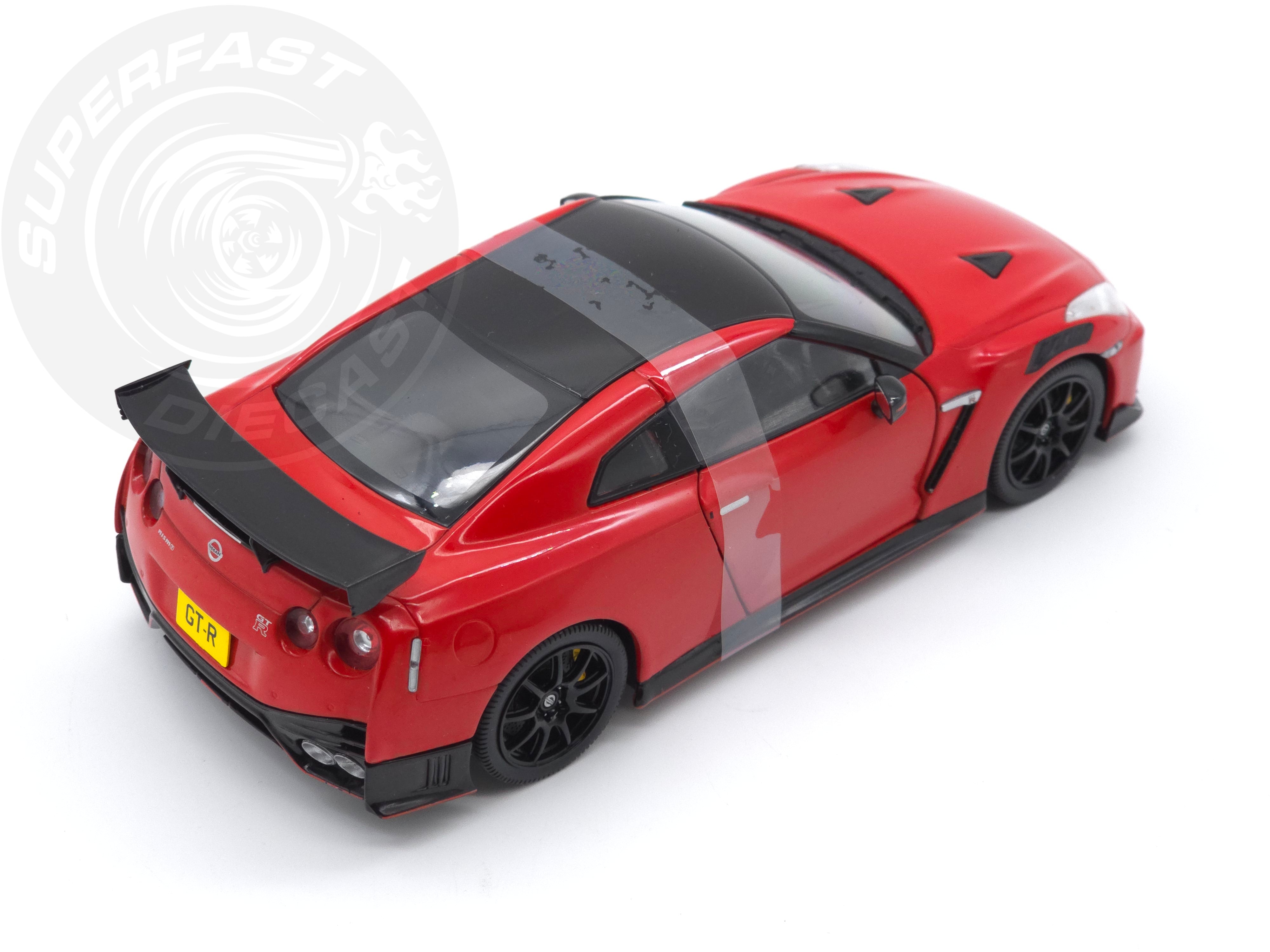 Whitebox 1:24 Scale Diecast Model Car - 2021 NISSAN GT-R Nismo in Red - WB124231