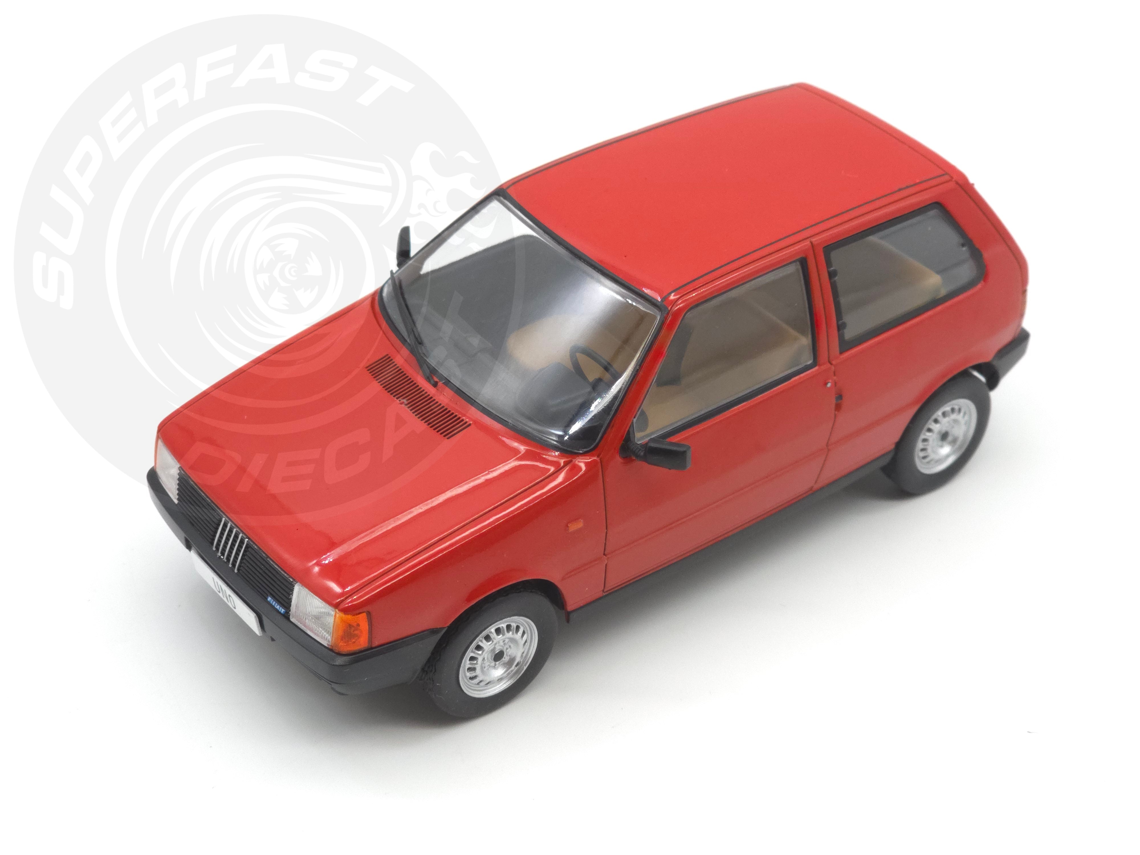 Whitebox 1:24 Scale Diecast - 1983 Fiat Uno 45 in Red - WB124257