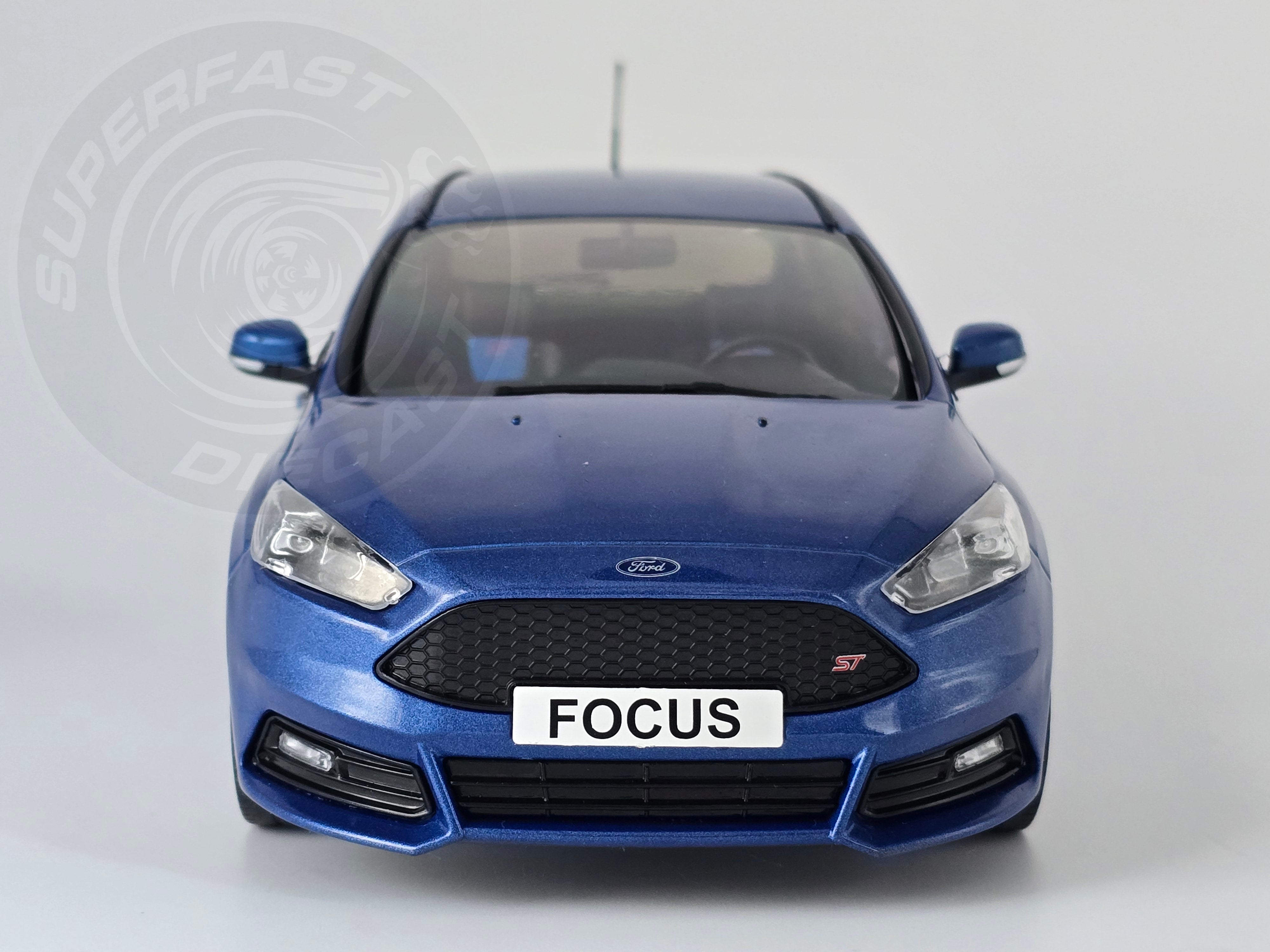 IXO 1:18 Scale Diecast - 2014 Ford Focus ST Estate (Turnier), Blue - MCG18465