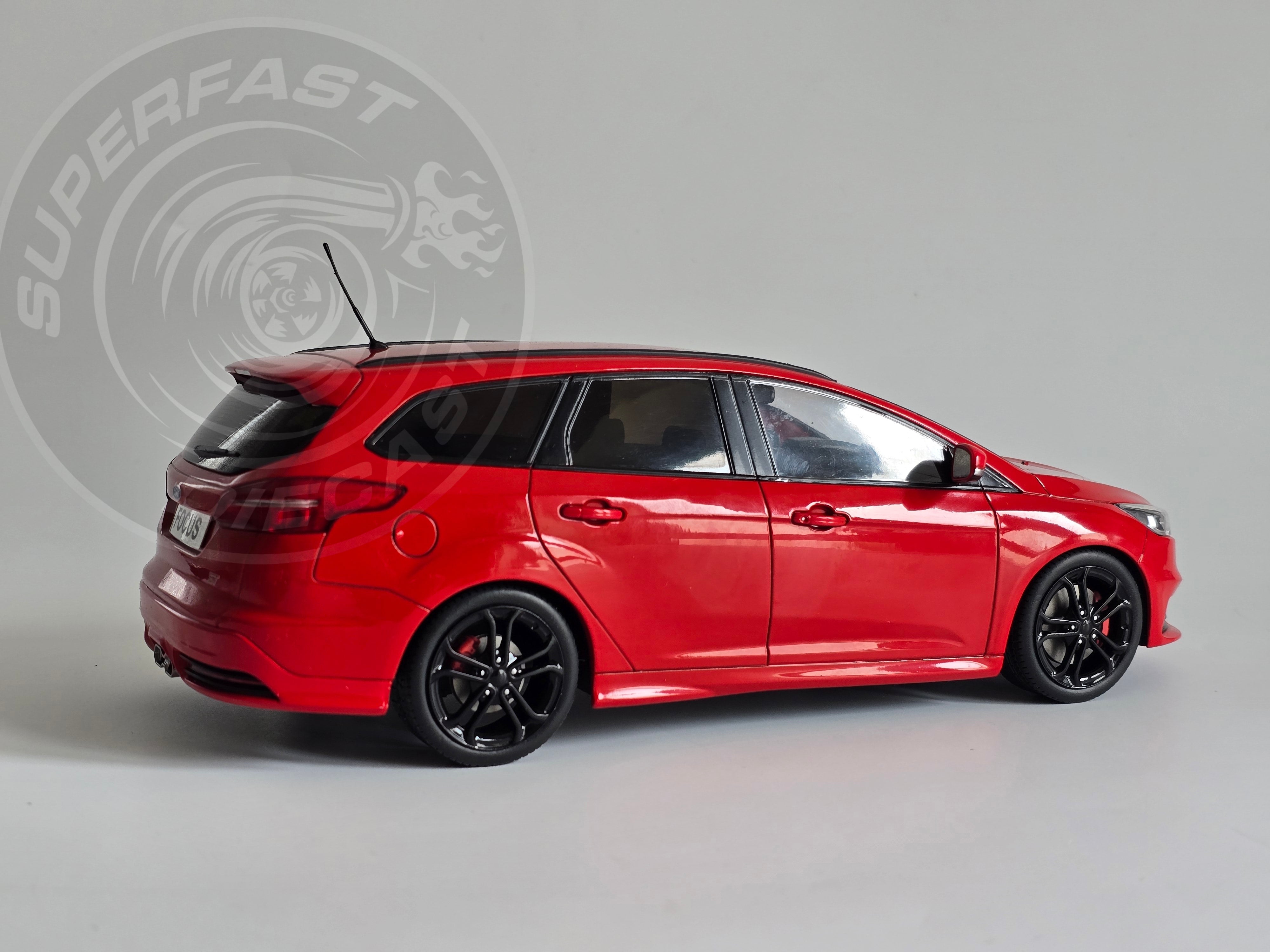 IXO 1:18 Scale Diecast - 2014 Ford Focus ST Estate (Turnier), Red - MCG18466