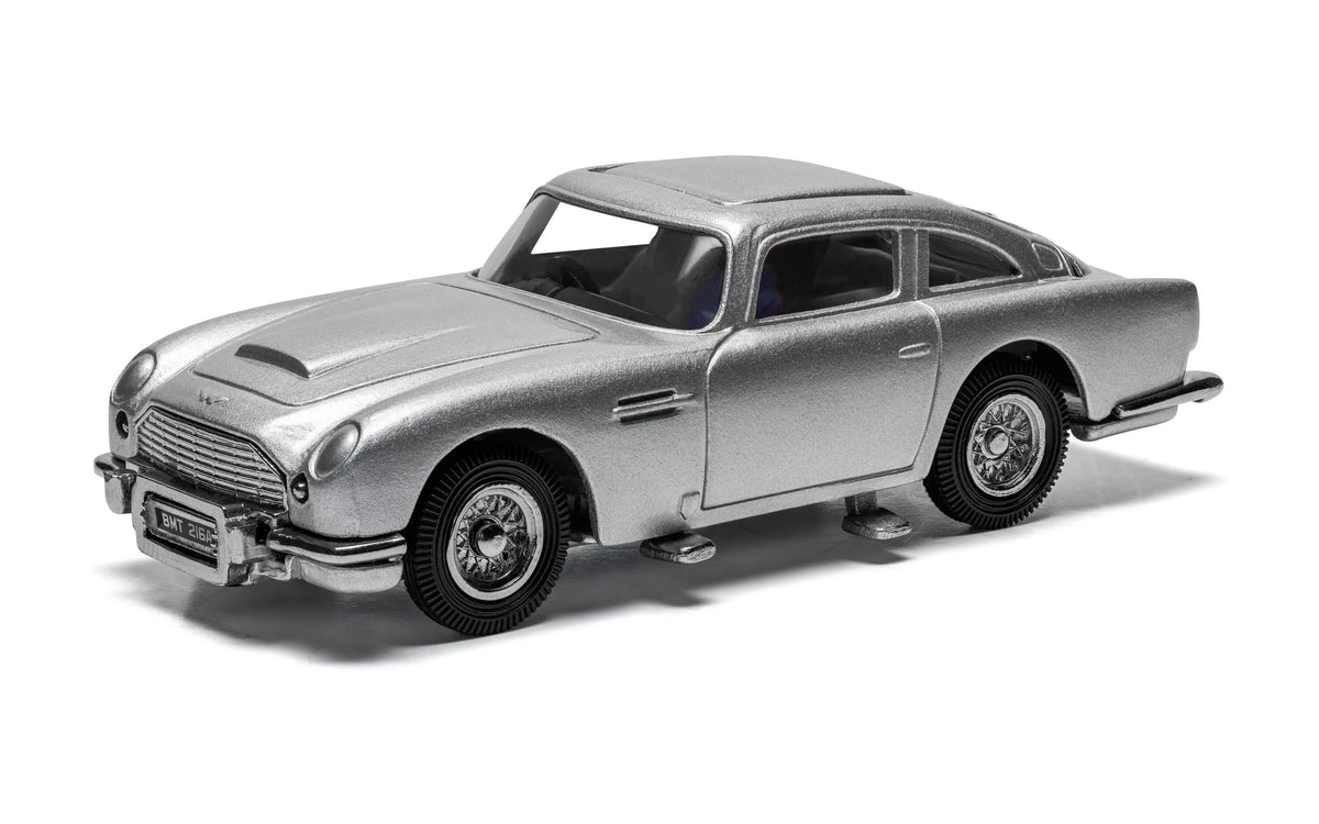 Corgi Vanguards 1:46 - James Bond Aston Martin DB5 Classic Collection - RT70007
