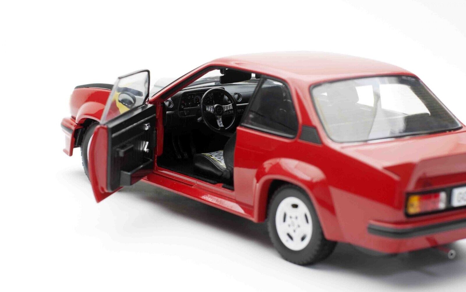 SUNSTAR 1:18 Scale Diecast Model - 1980 Opel Ascona 400 in Red 5398