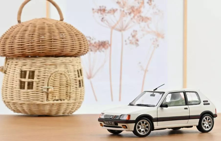 NoRev 1:18 Scale Diecast Model Car, 1989 Peugeot 205 1.9 GTi, White - 184842