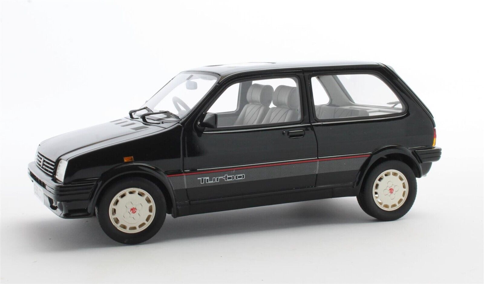 CULT 1:18 Scale Model 1986-90 MG Metro Turbo - Black - CML170-2