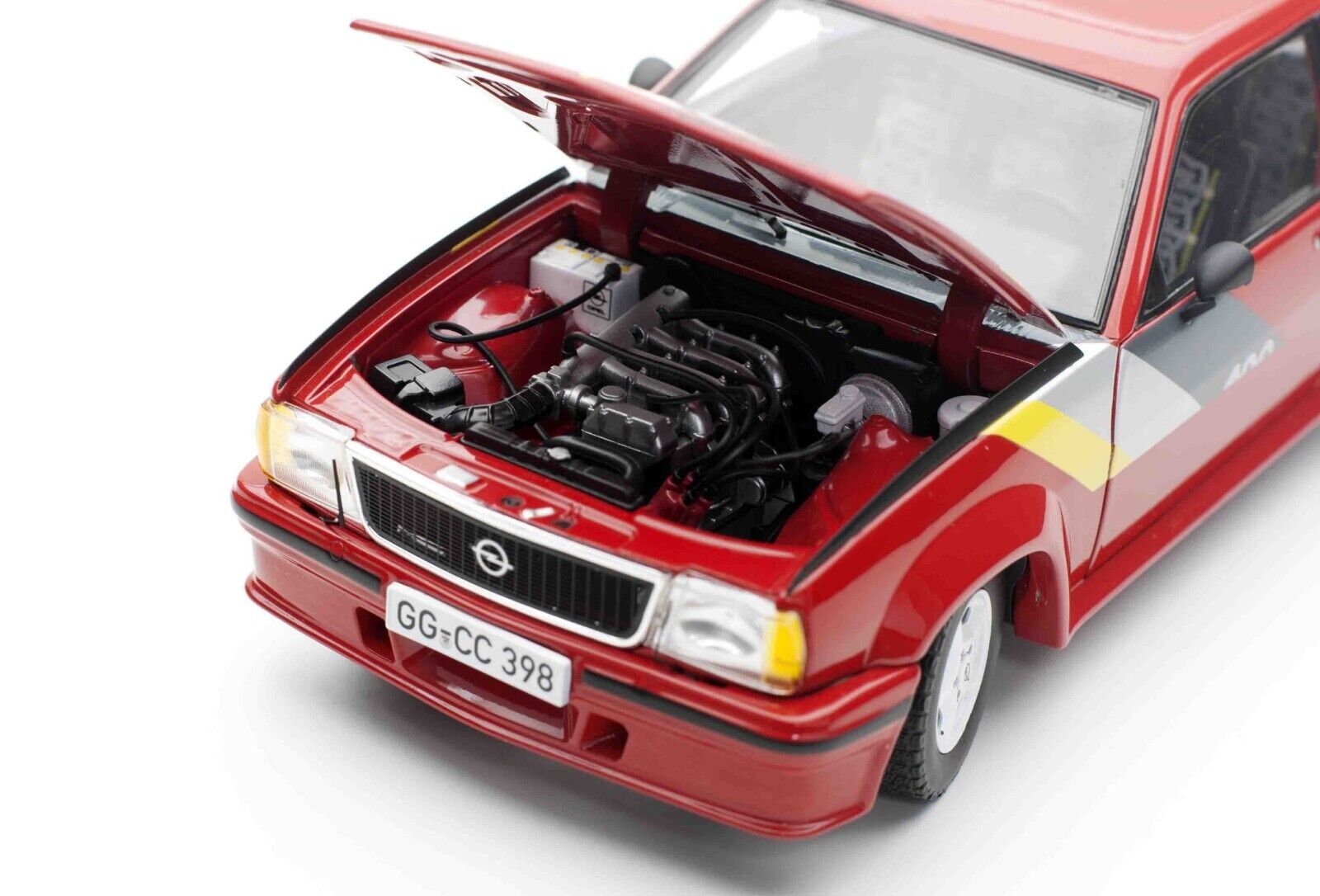 SUNSTAR 1:18 Scale Diecast Model - 1980 Opel Ascona 400 in Red 5398