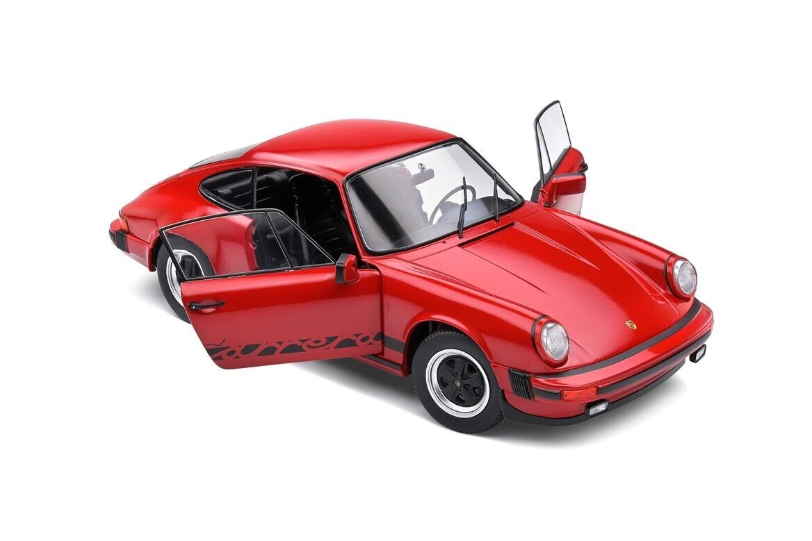 SOLIDO 1:18 Scale Diecast Model, 1977 Porsche 911 3.0 Carerra in red