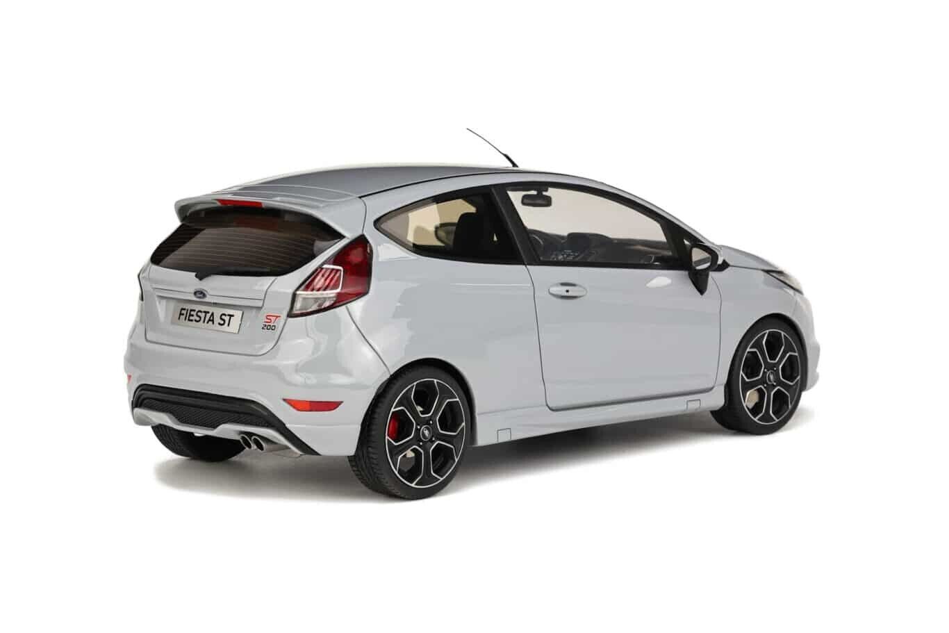 OTTO 1:18 Scale Resin Model Car - 2016 Ford Fiesta ST200 Mk7 in Grey (OT985)