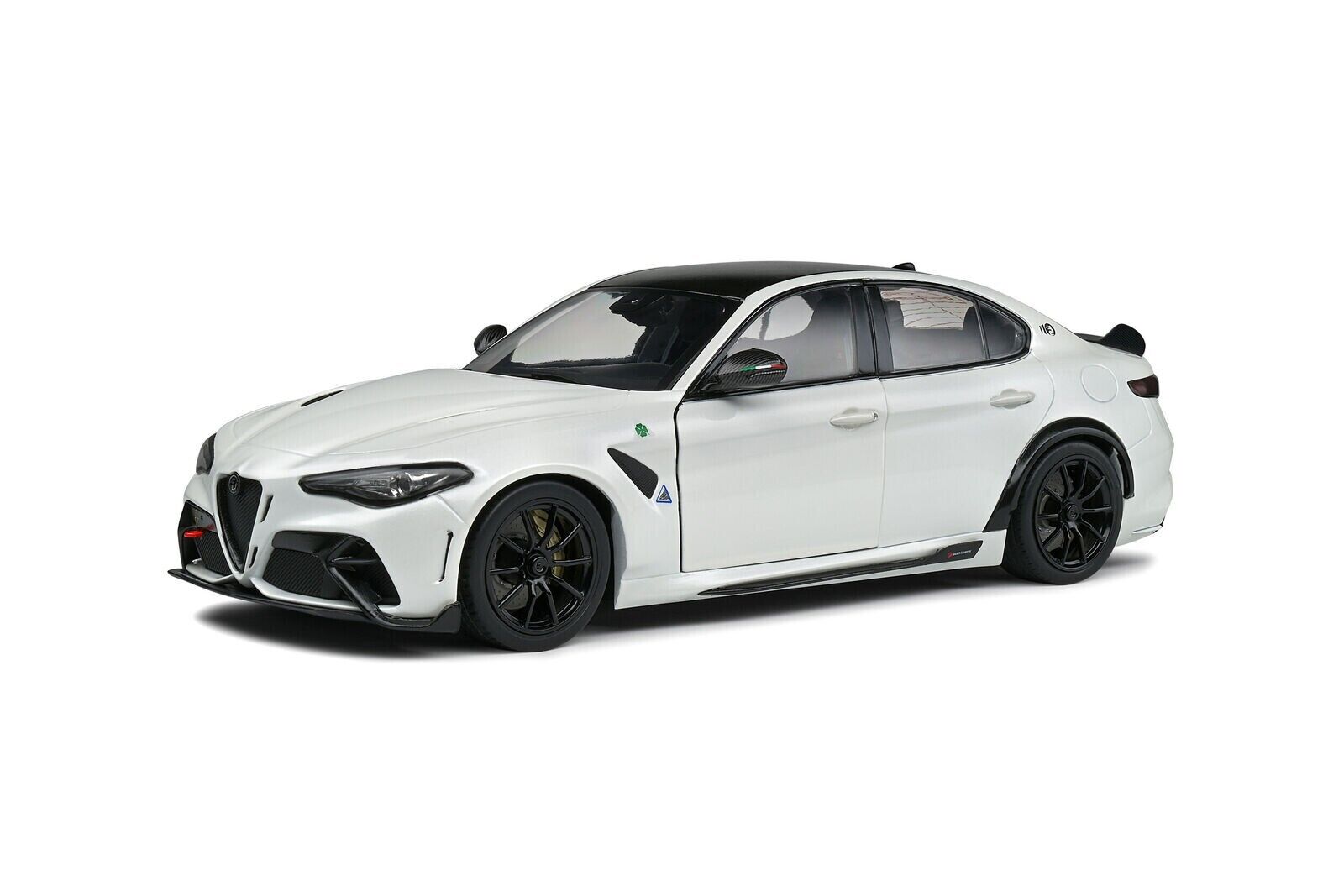 Solido 1:18 Diecast Model Car - 2022 Alfa Romeo Giulia GTA White