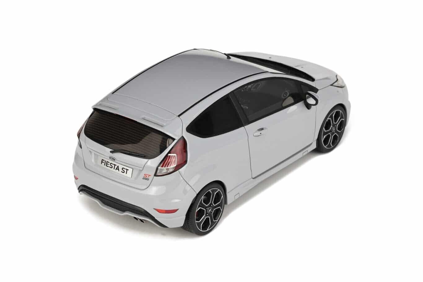 OTTO 1:18 Scale Resin Model Car - 2016 Ford Fiesta ST200 Mk7 in Grey (OT985)