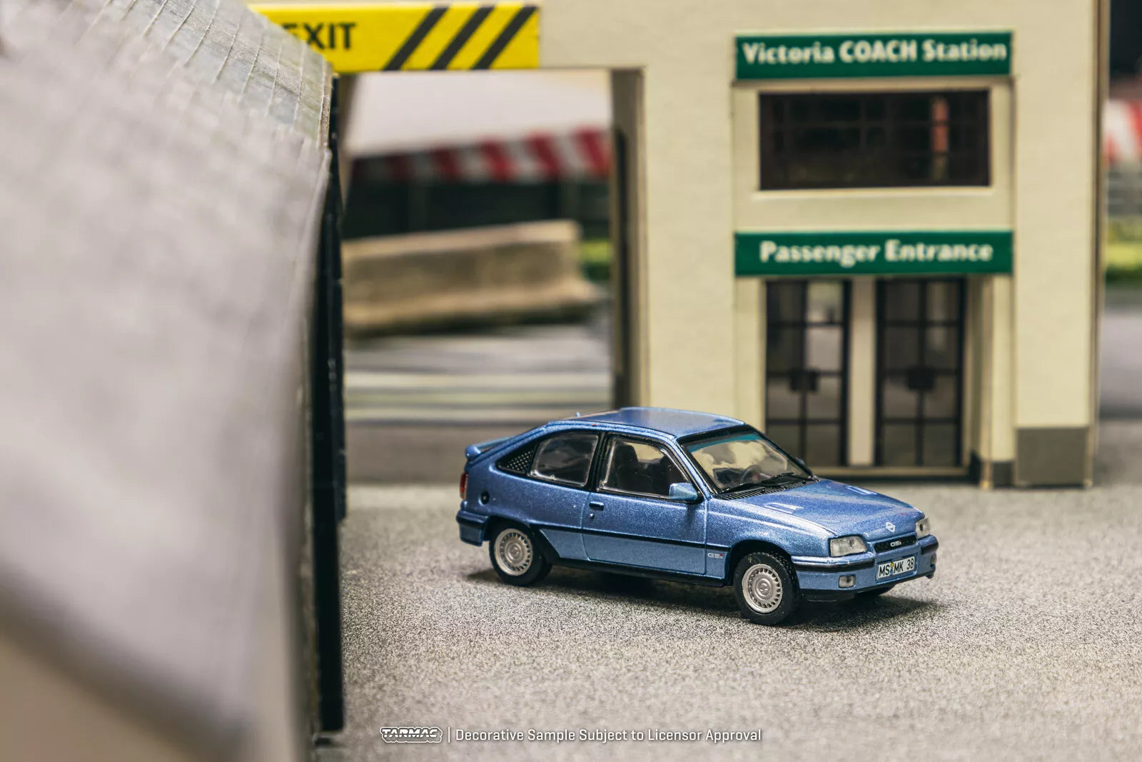 TARMAC WORKS 1:64 Scale Diecast, Opel Kadett E (Astra Mk2) GSi, Blue Metallic - T64G-065-BL