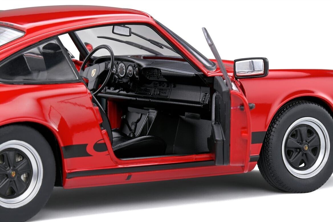 SOLIDO 1:18 Scale Diecast Model, 1977 Porsche 911 3.0 Carerra in red